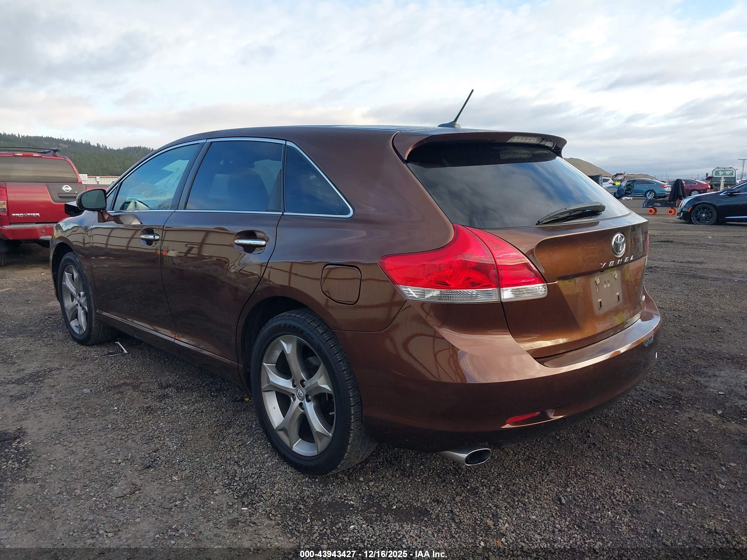 TOYOTA VENZA image 3