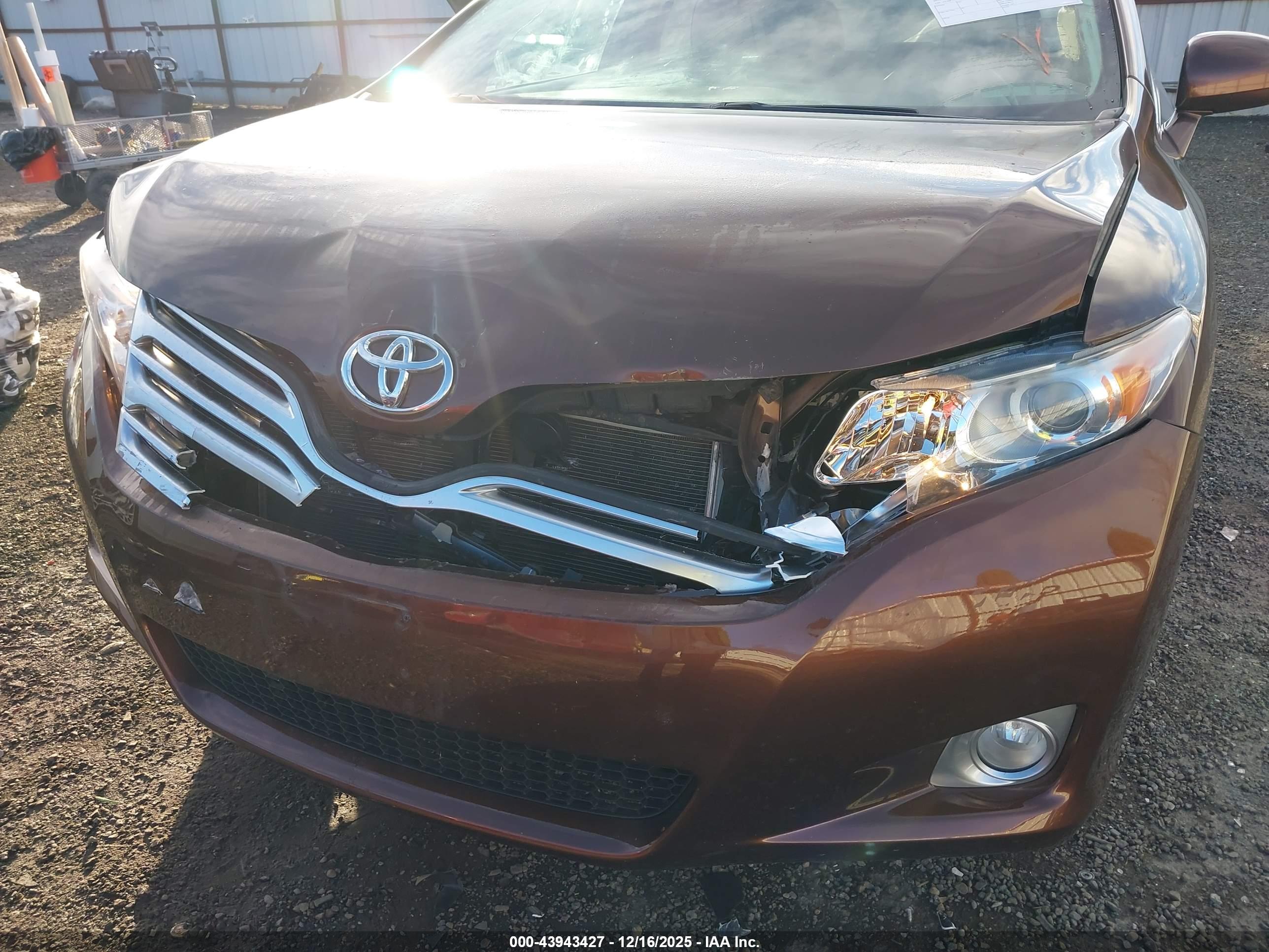 TOYOTA VENZA image 6