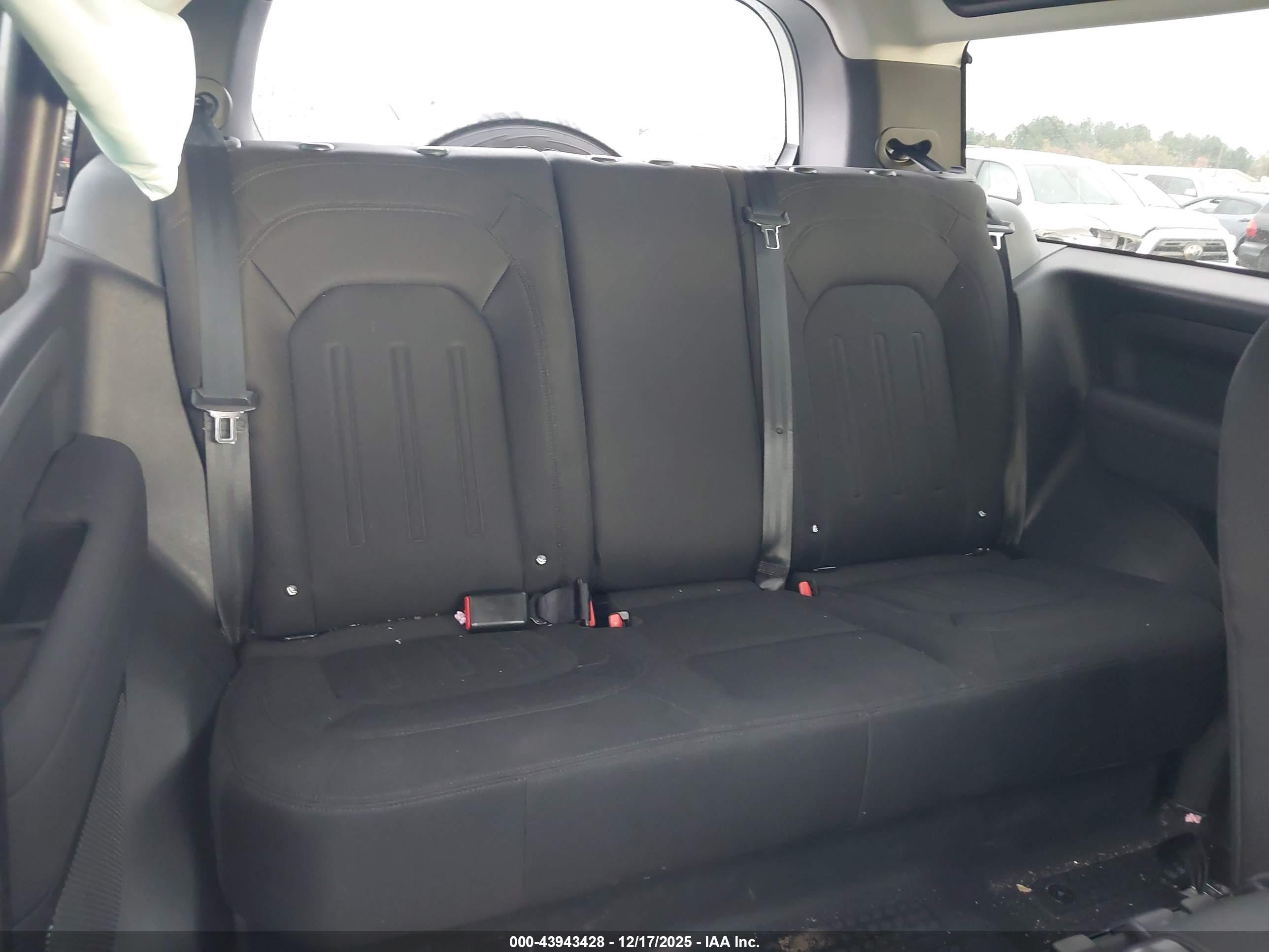 LAND ROVER image 8