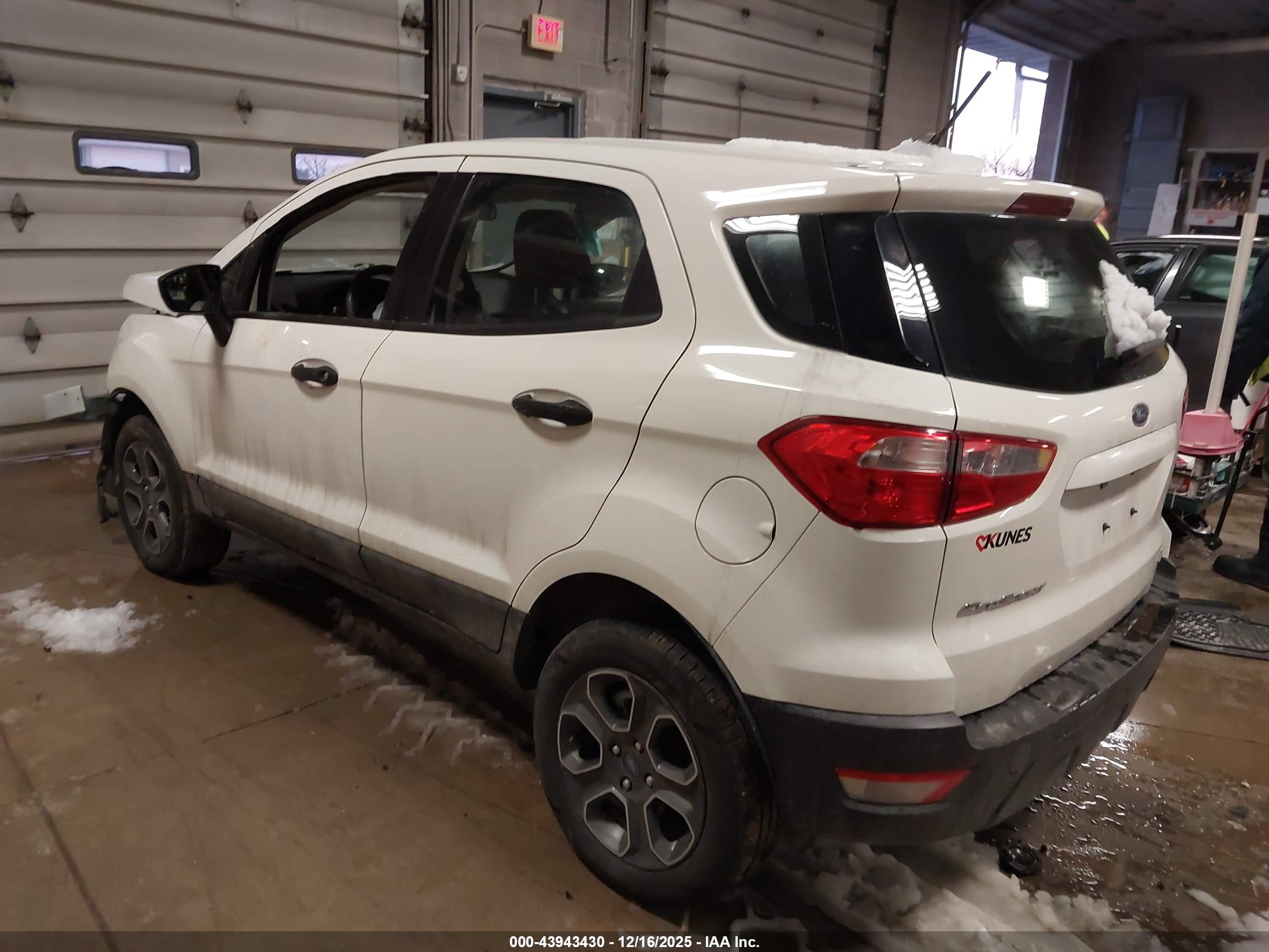FORD ECOSPORT image 3