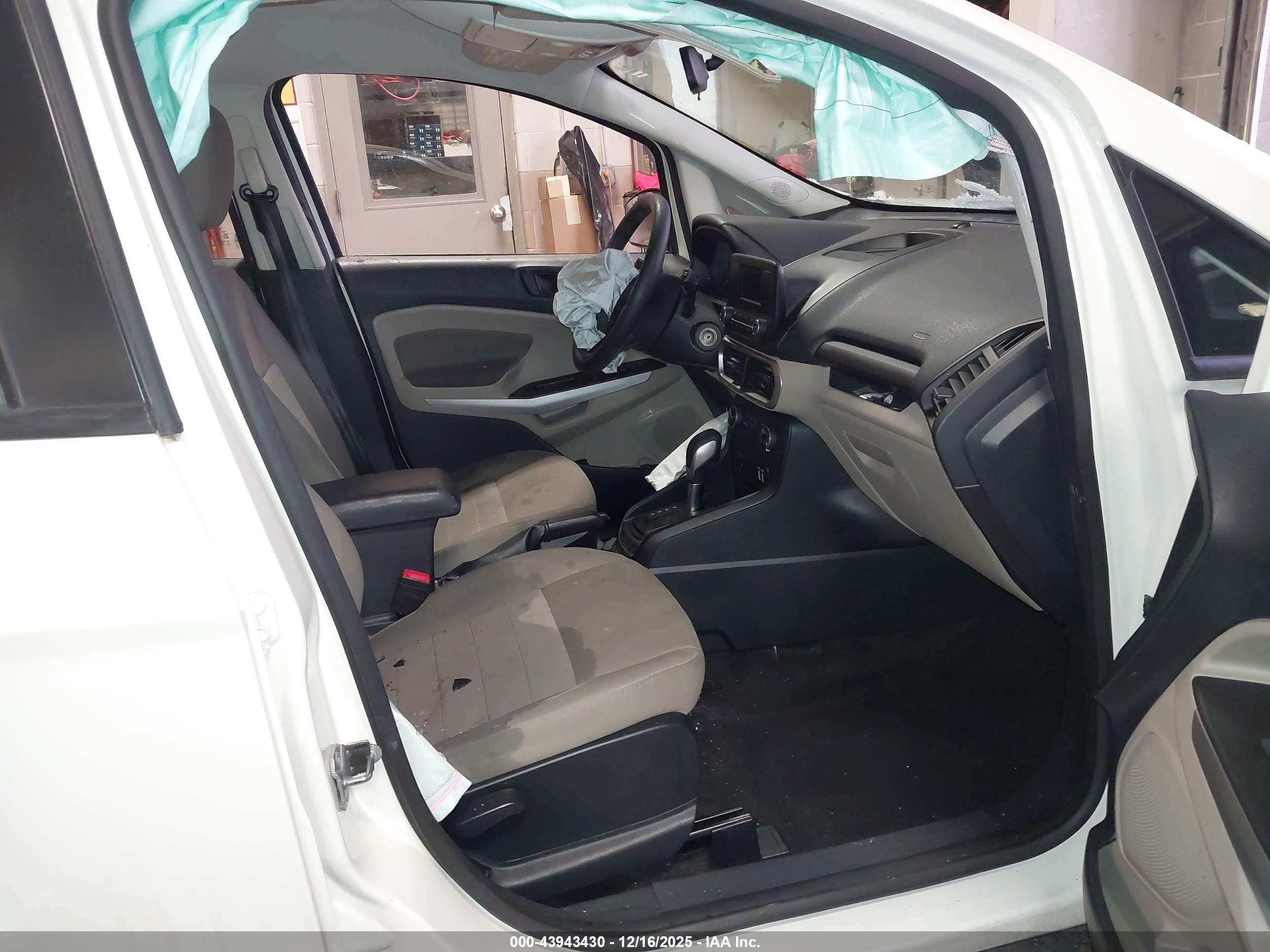 FORD ECOSPORT image 5