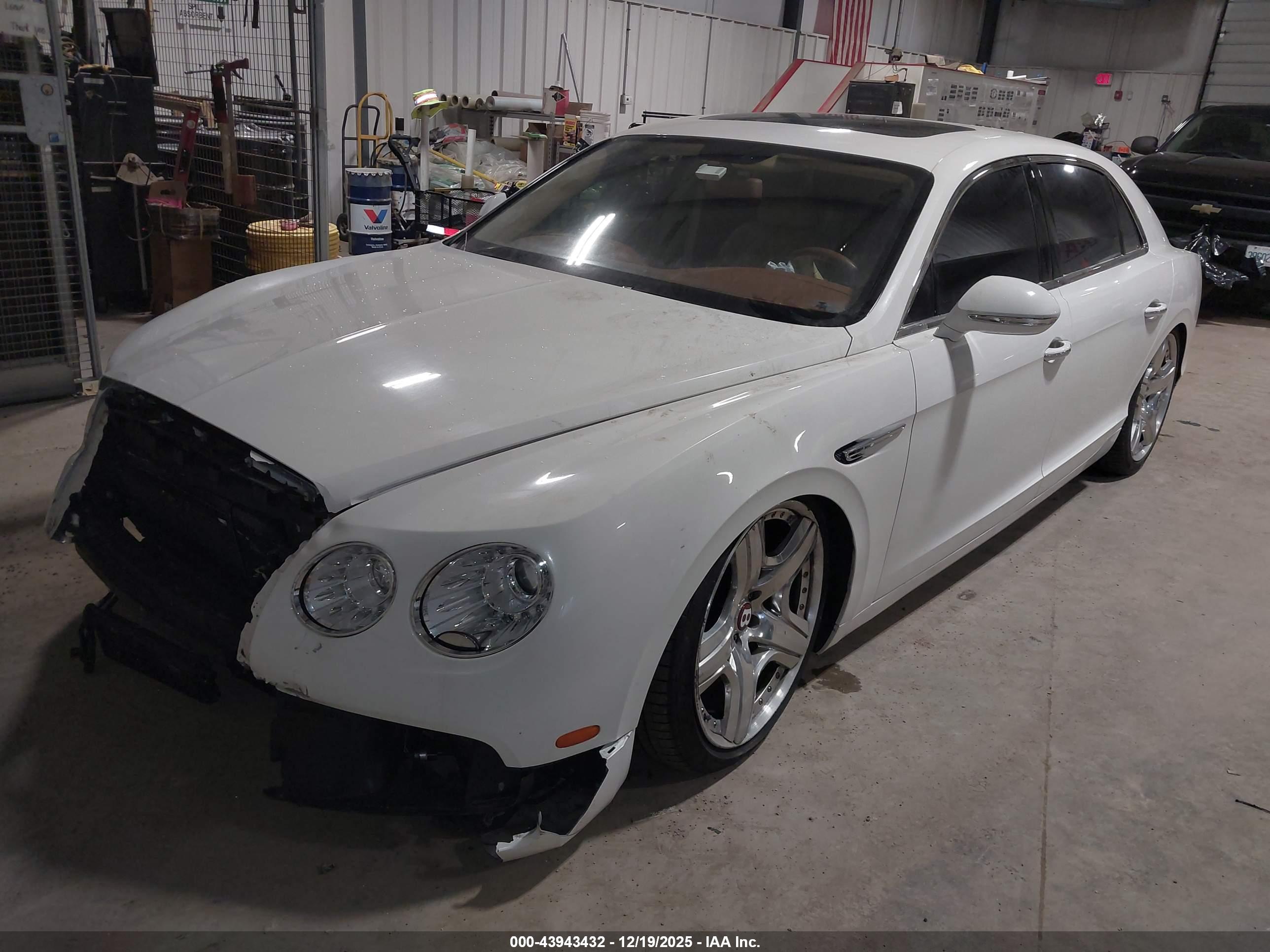 BENTLEY FLYING image 2
