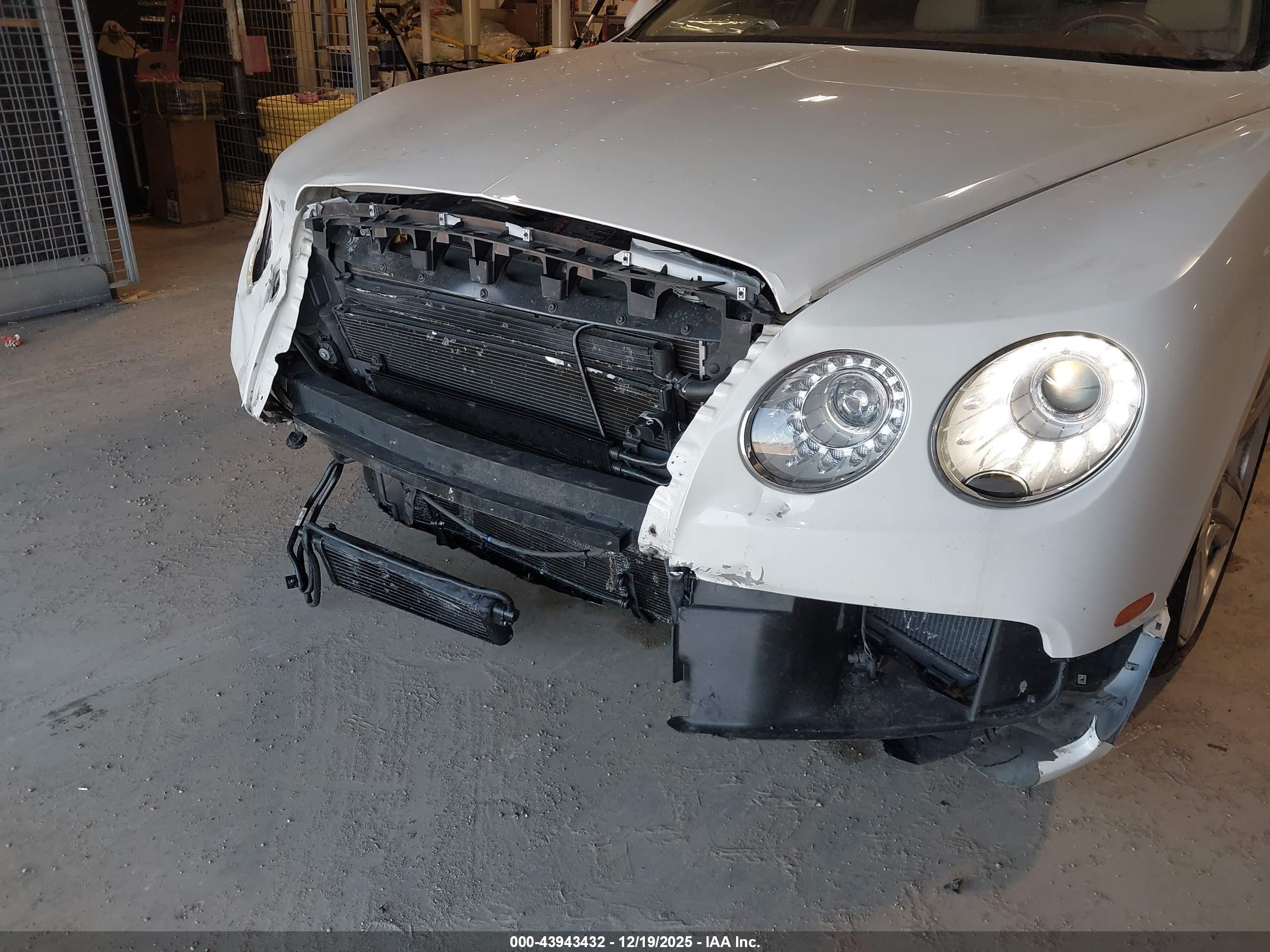 BENTLEY FLYING image 6