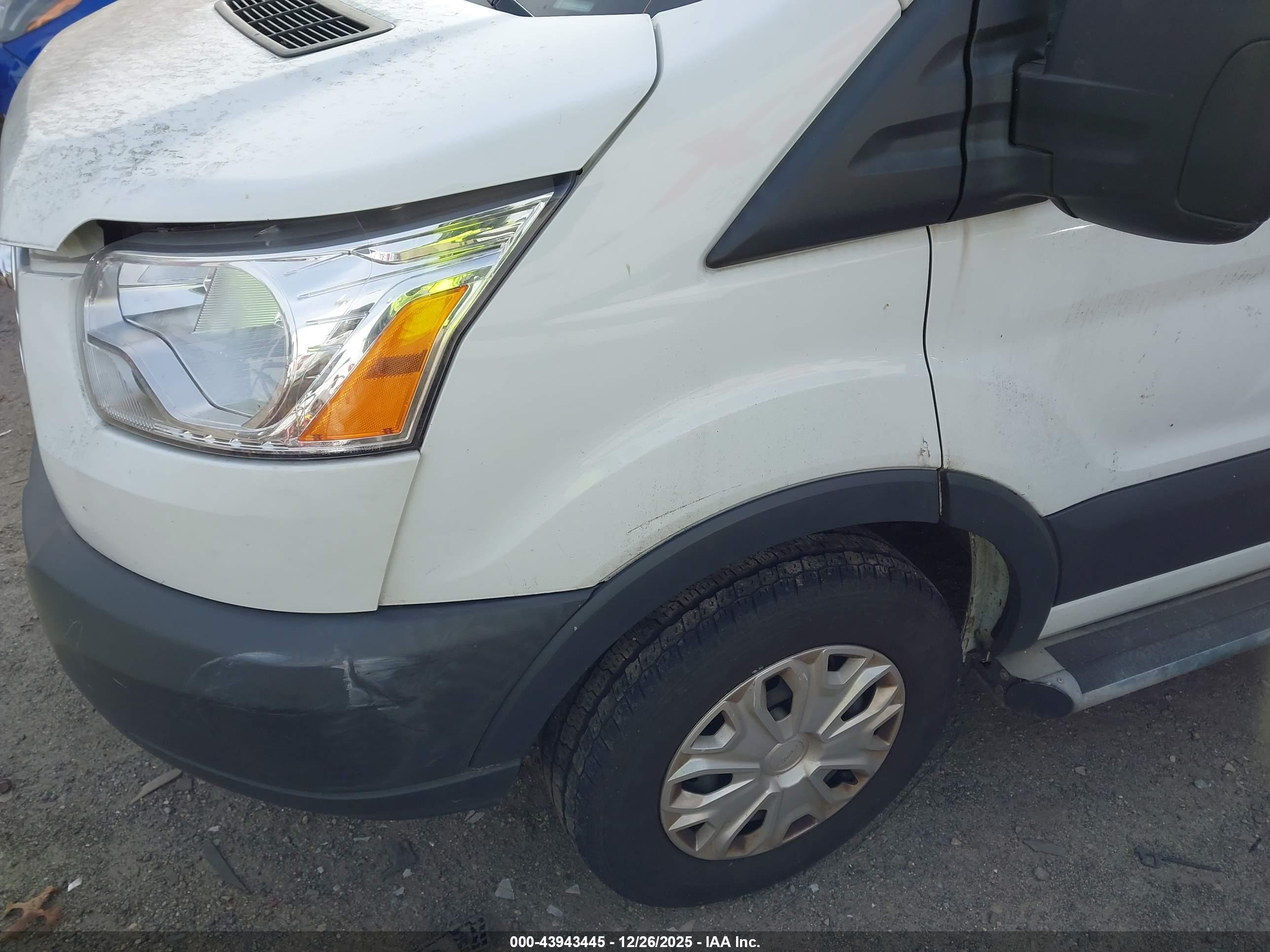 FORD TRANSIT-250 image 2