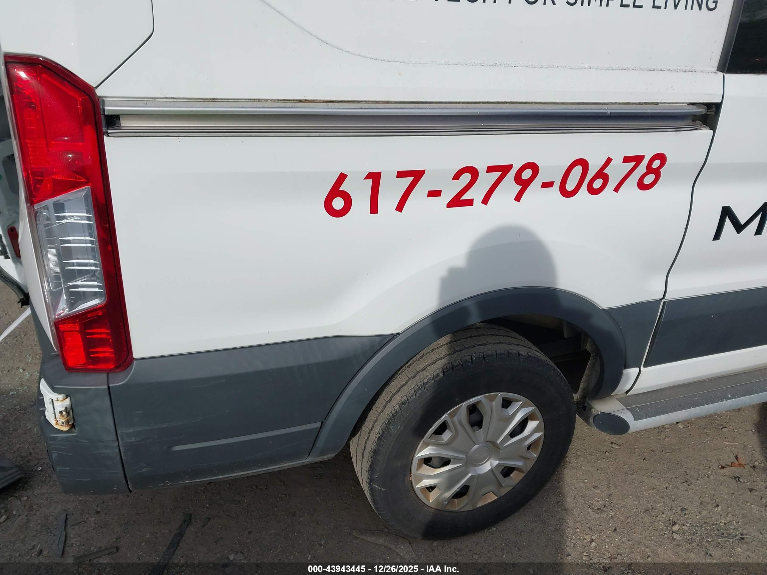 FORD TRANSIT-250 image 4