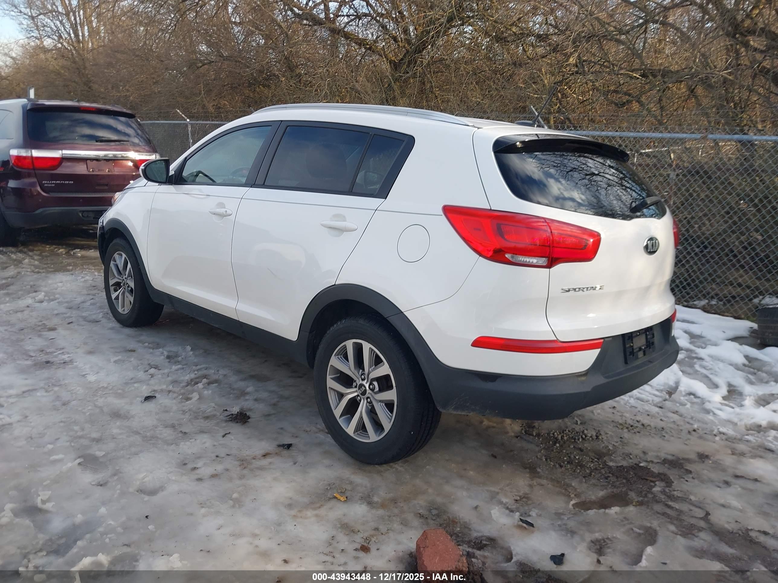 KIA SPORTAGE image 3