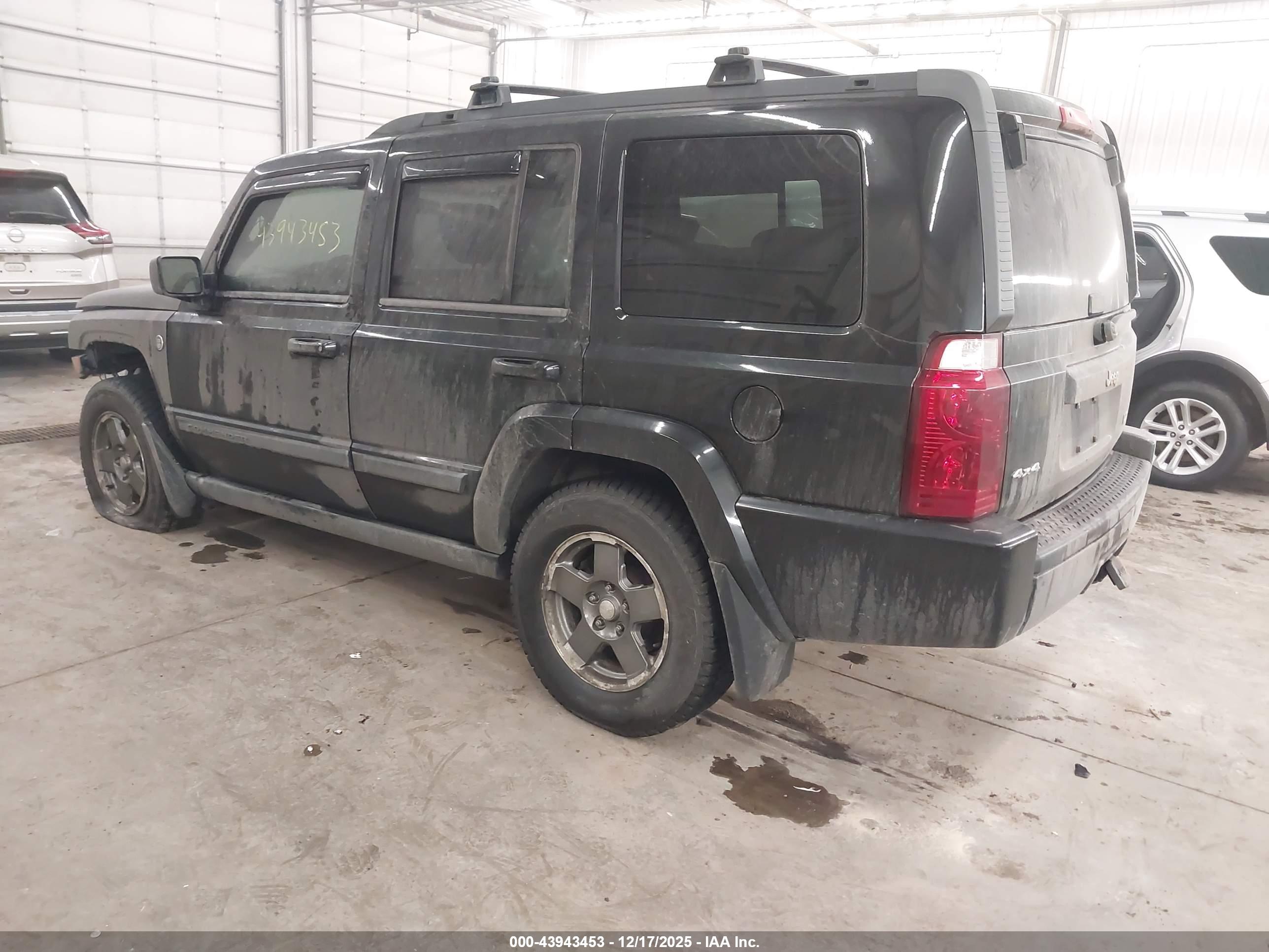 JEEP COMMANDER image 3