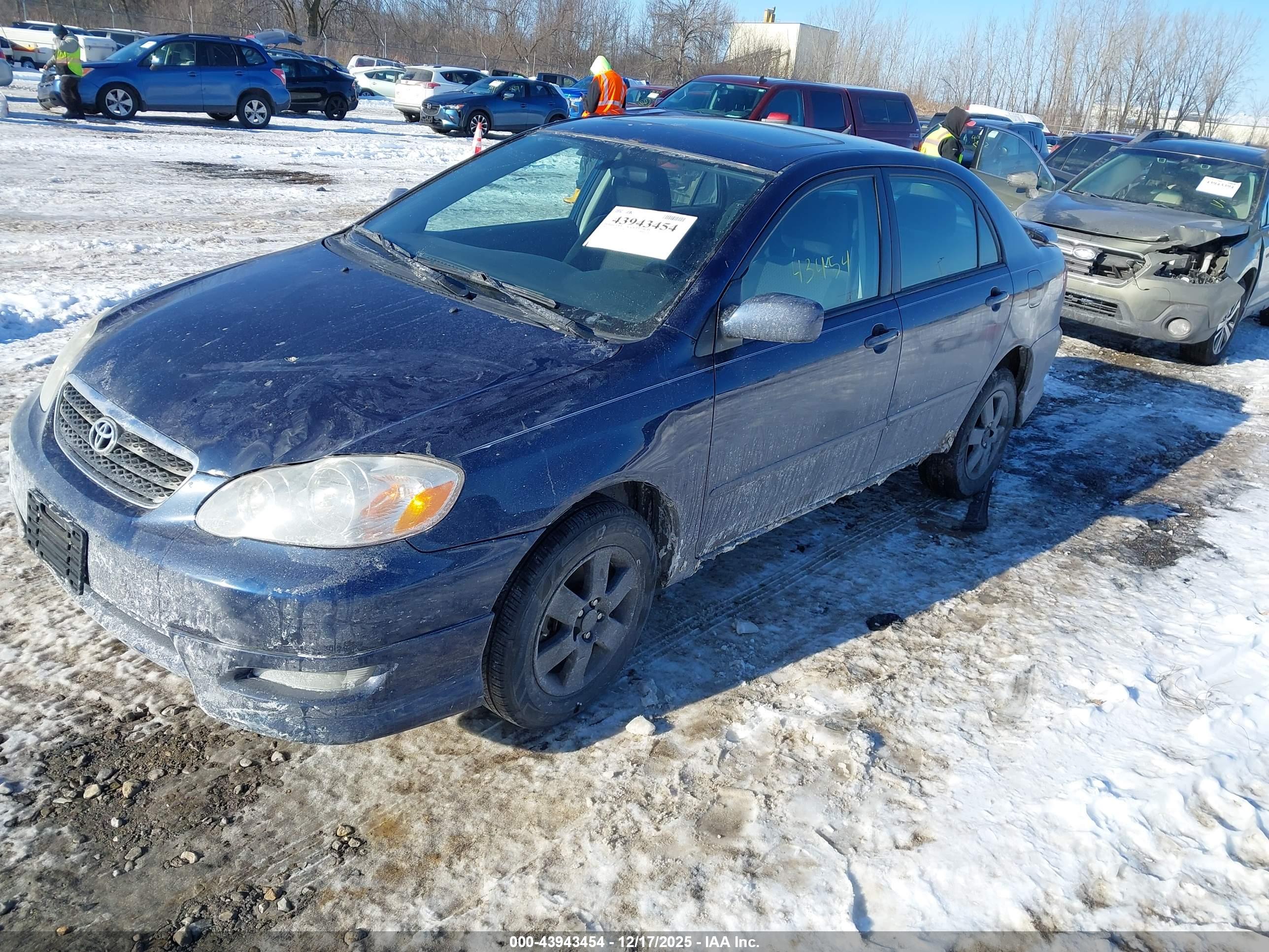 TOYOTA COROLLA image 2