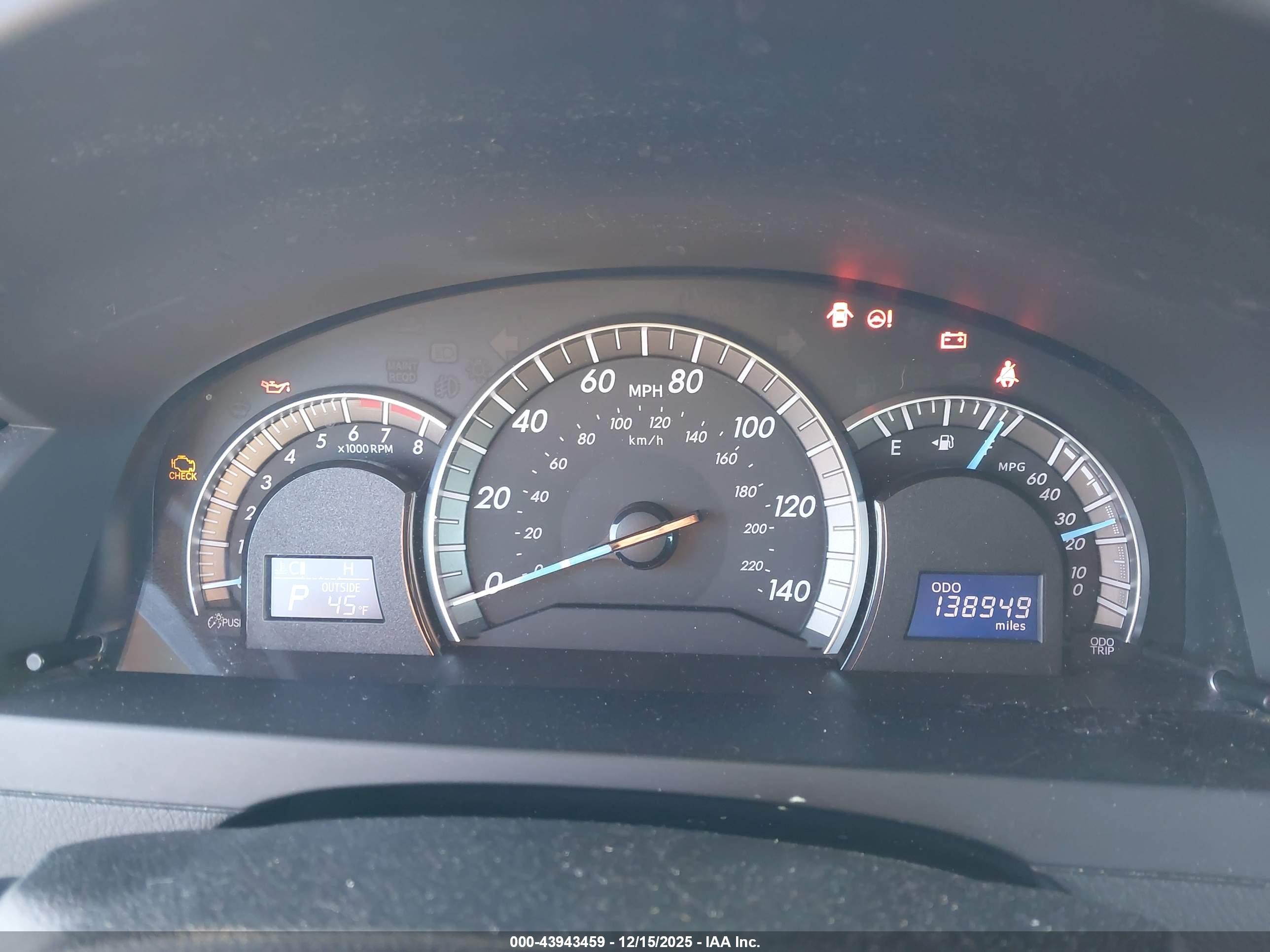 TOYOTA CAMRY image 7