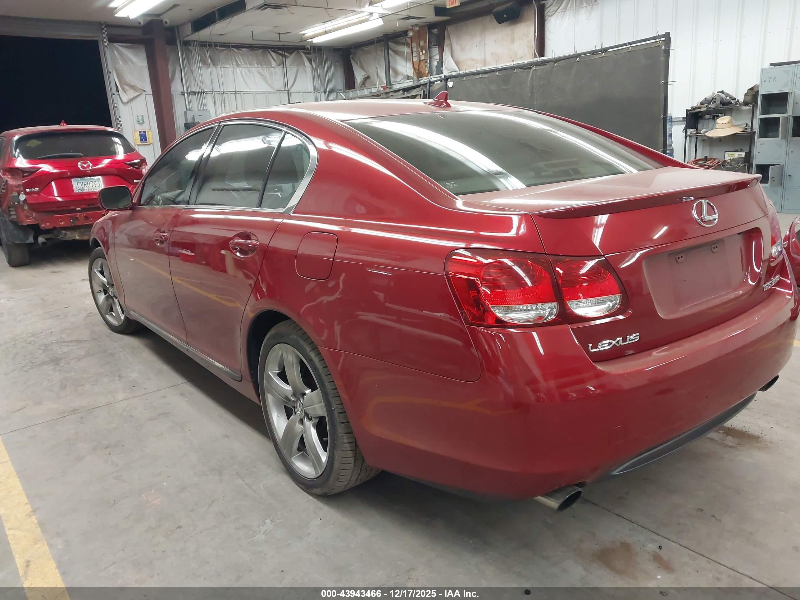 LEXUS GS image 3