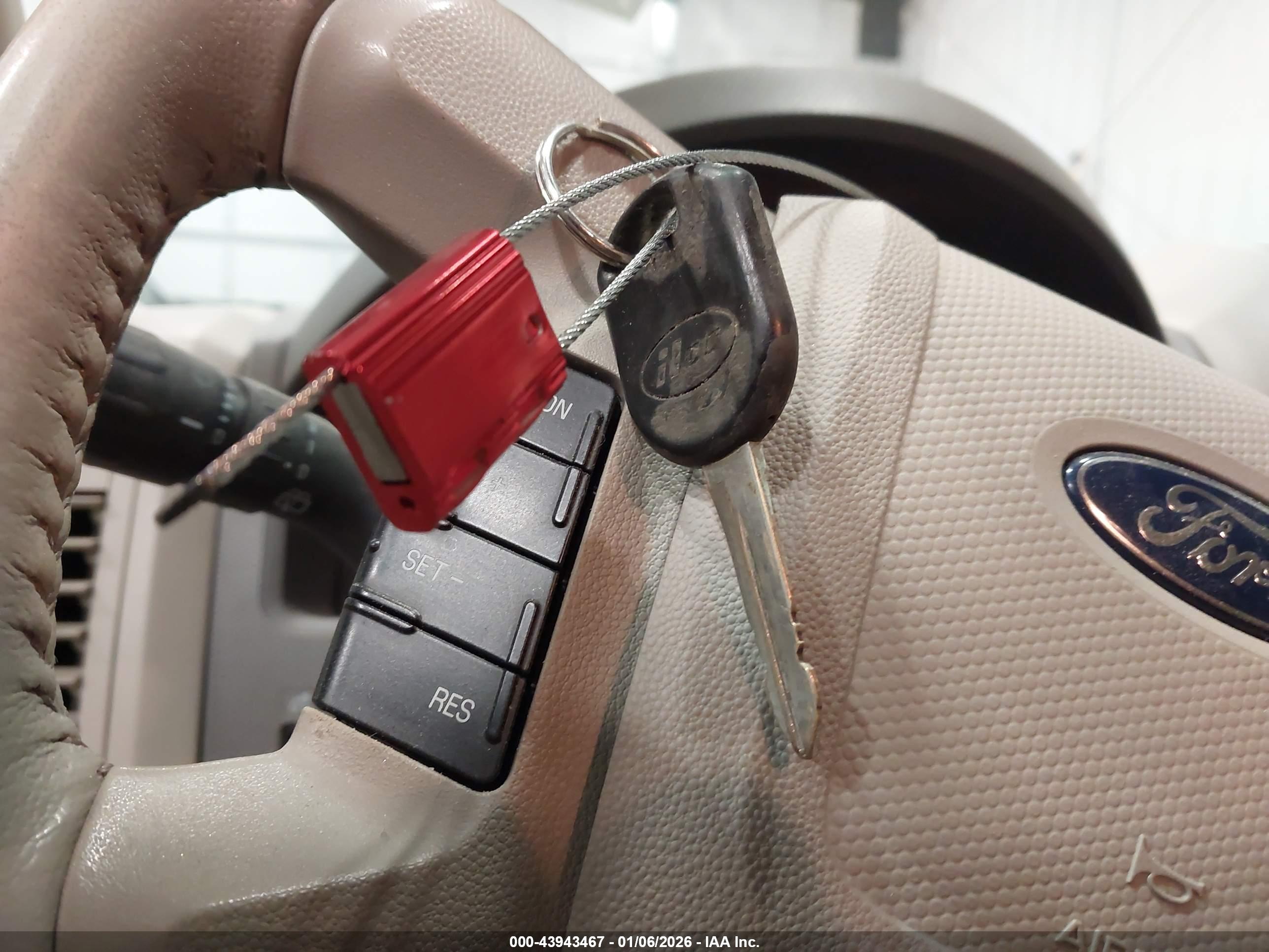 FORD ESCAPE image 11