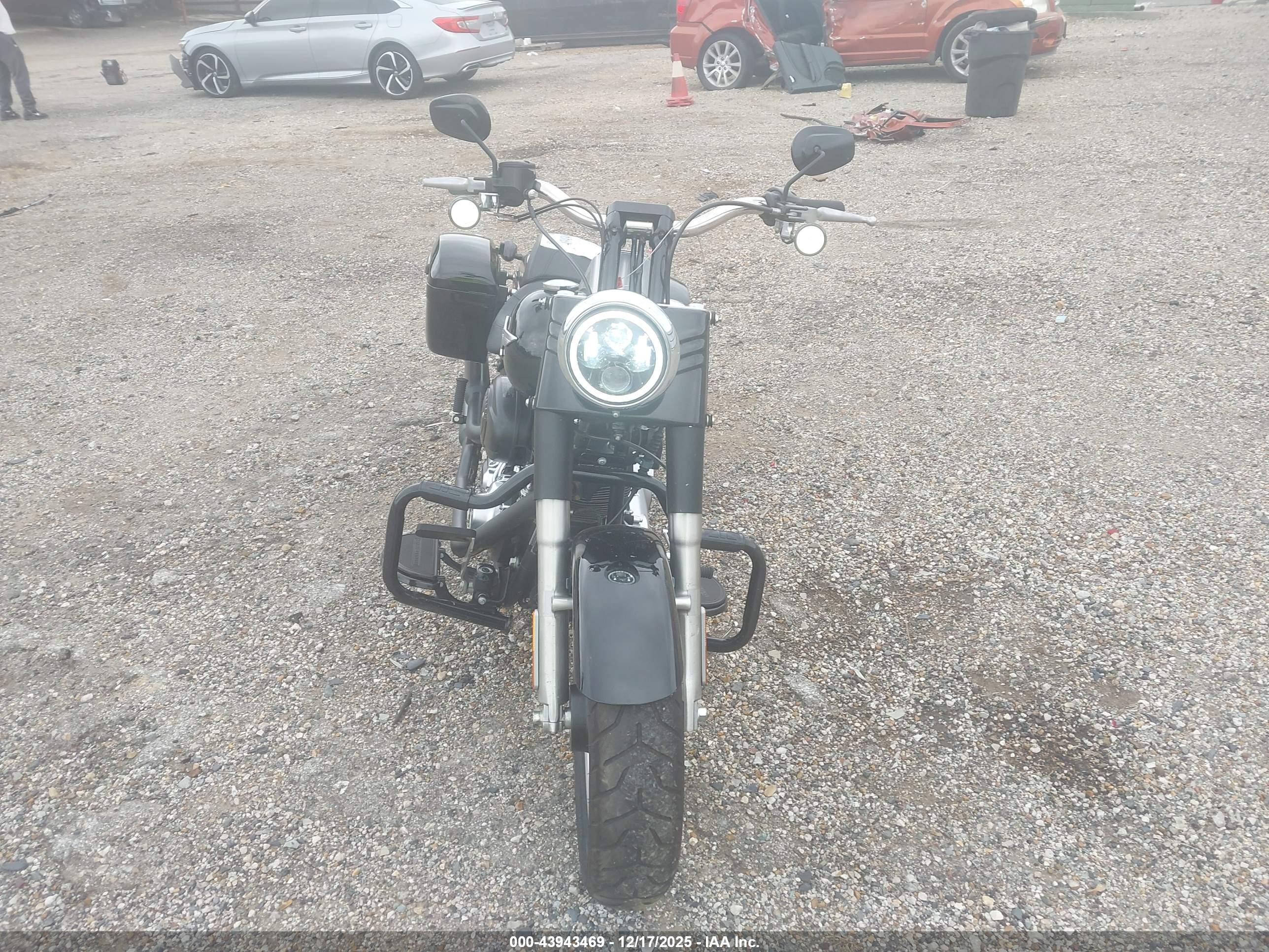 HARLEY-DAVIDSON FLSTFB image 5