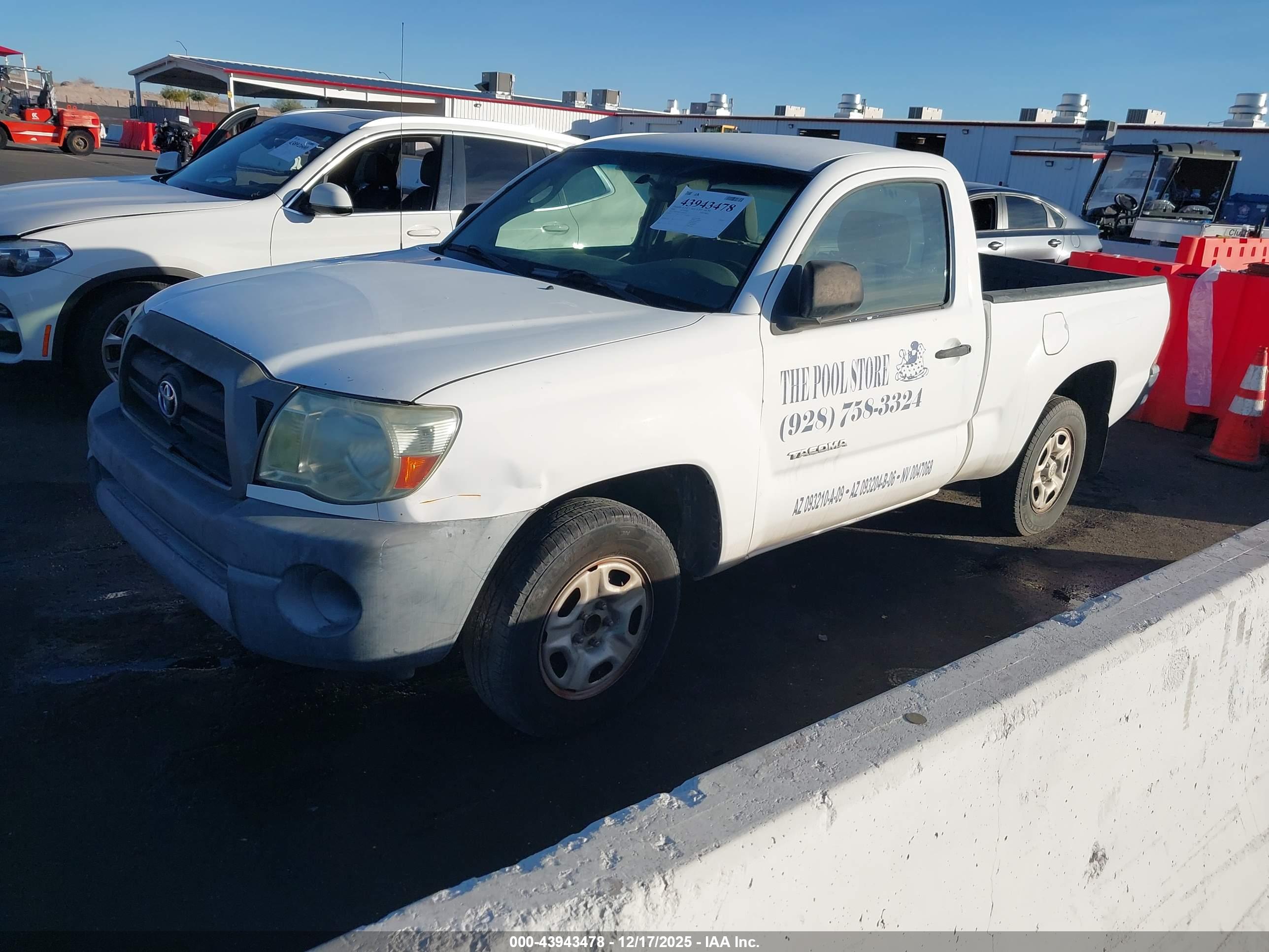 TOYOTA TACOMA image 2