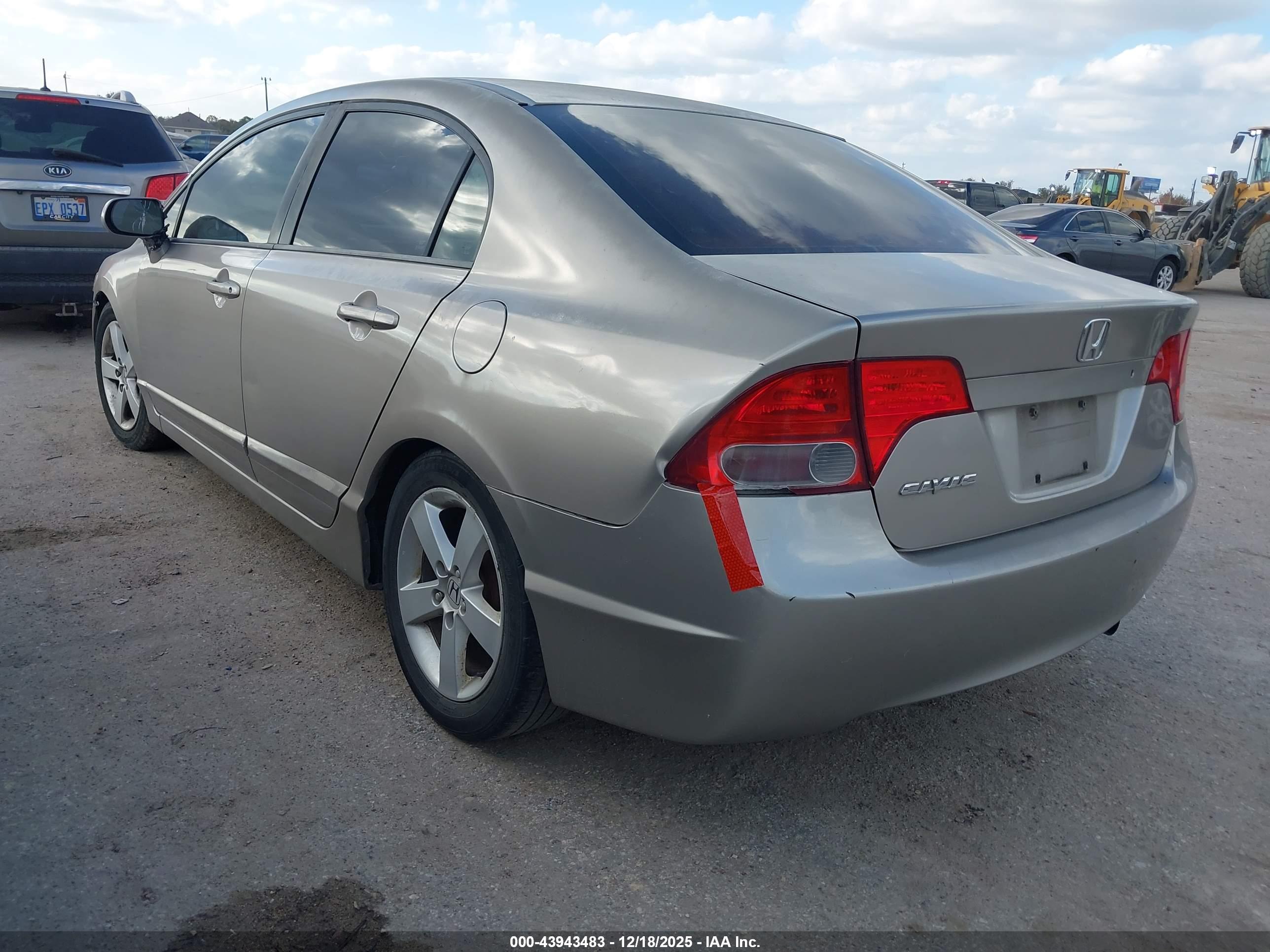 HONDA CIVIC image 3