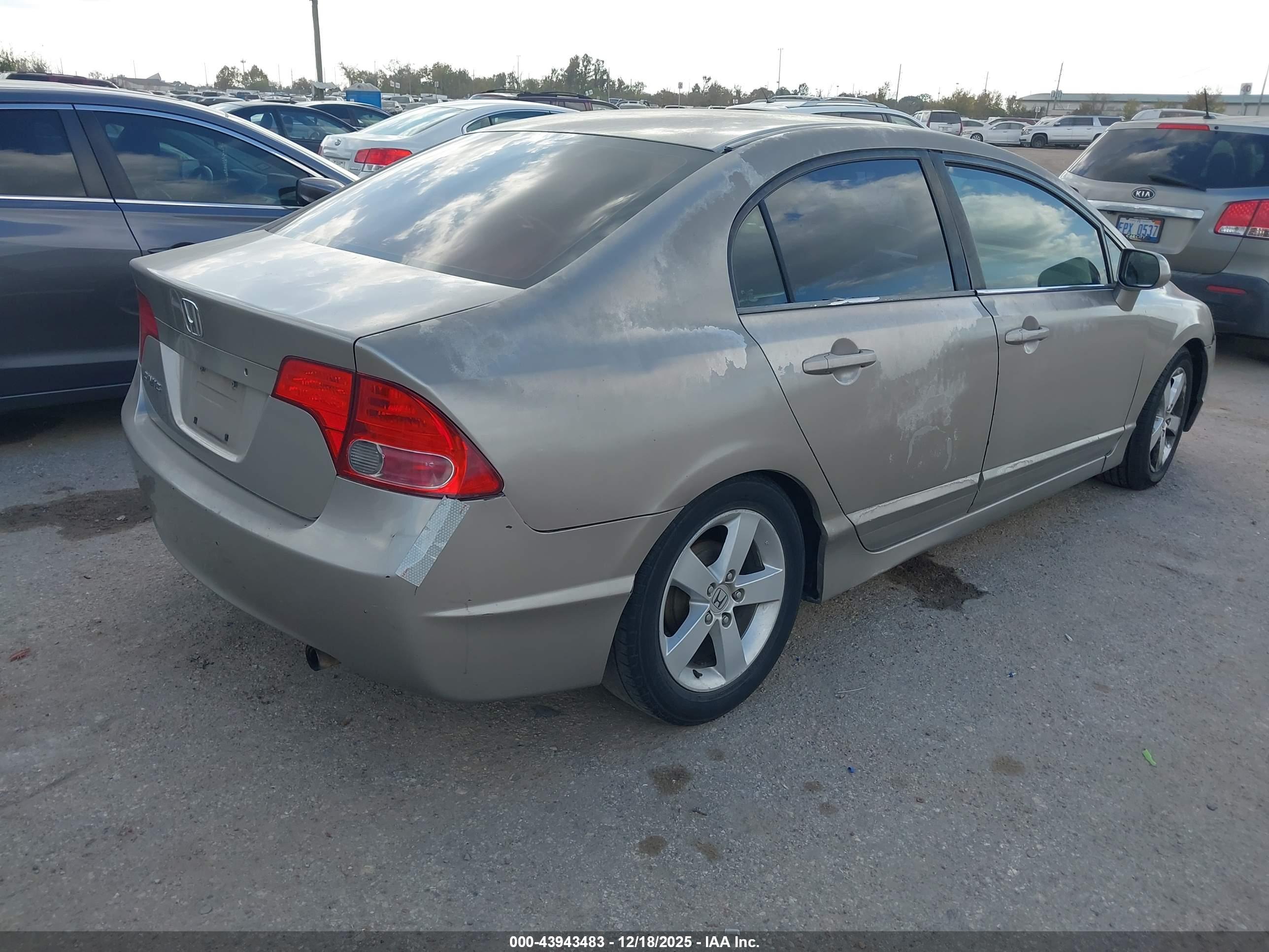HONDA CIVIC image 4