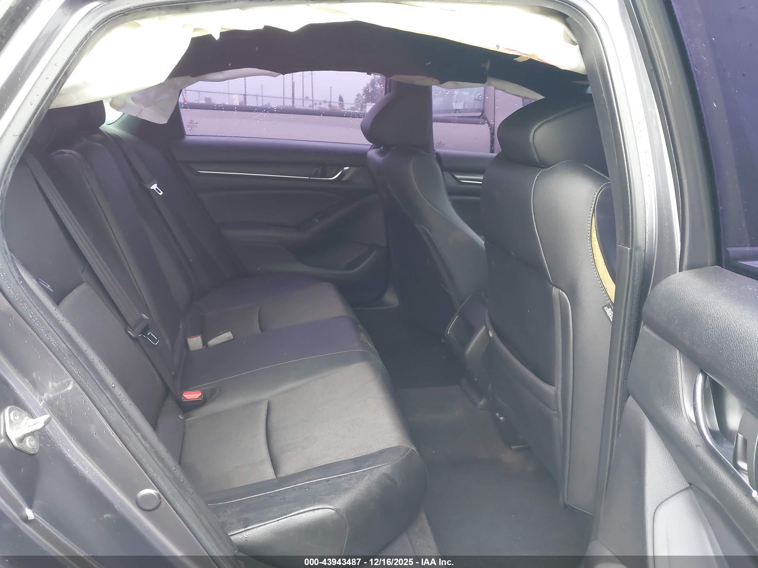 HONDA ACCORD image 8