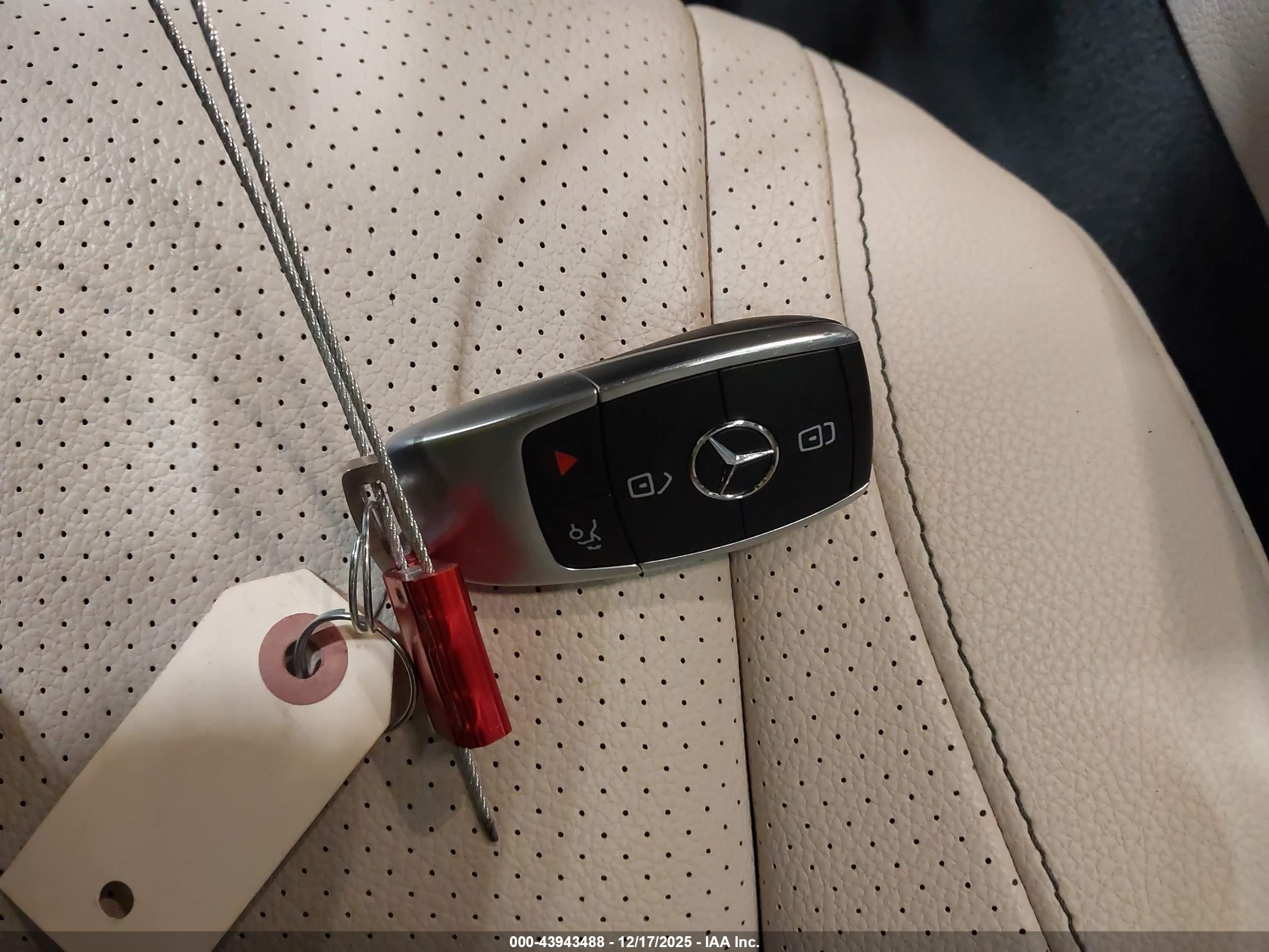 MERCEDES-BENZ GLE image 11
