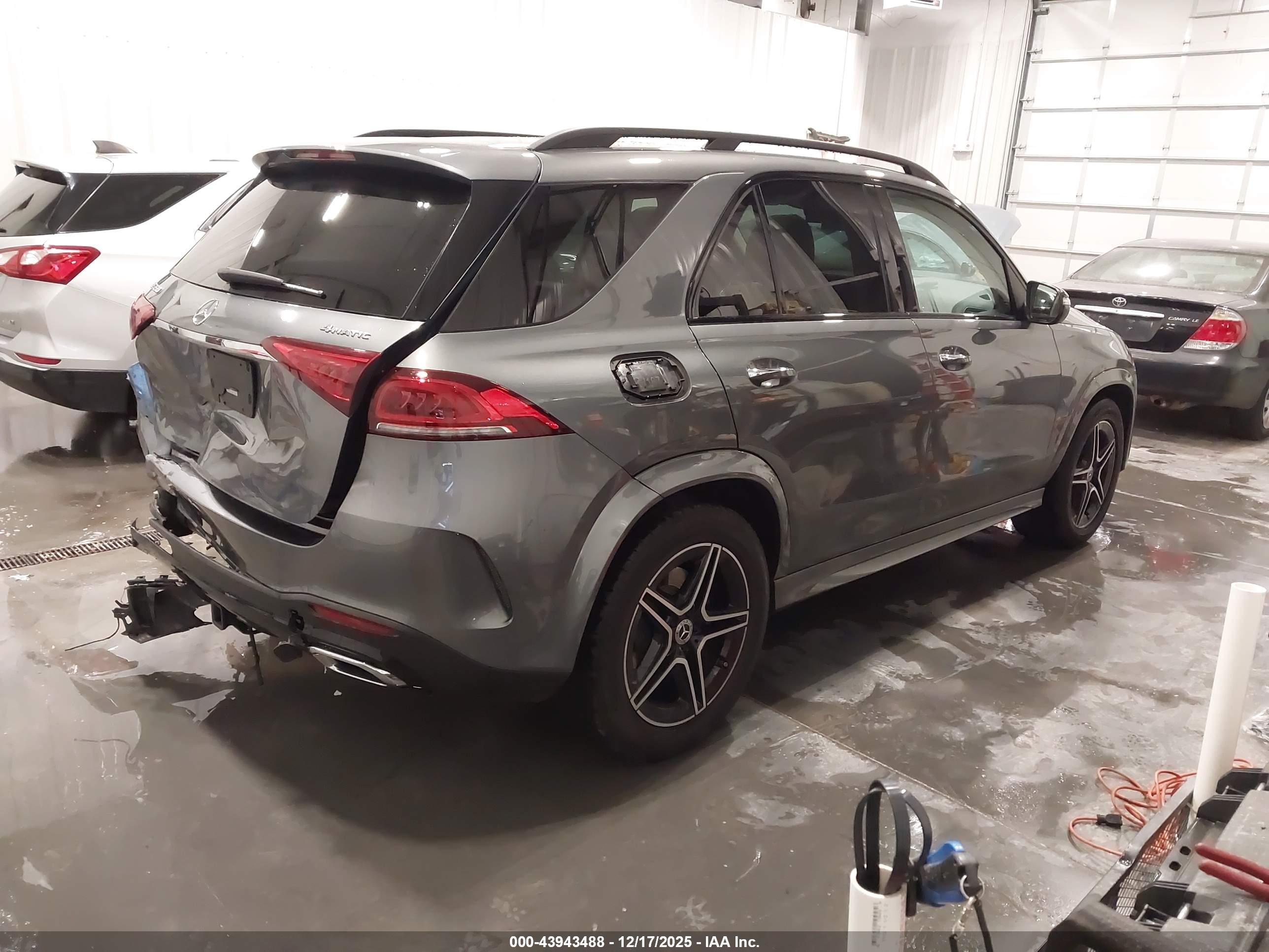 MERCEDES-BENZ GLE image 4