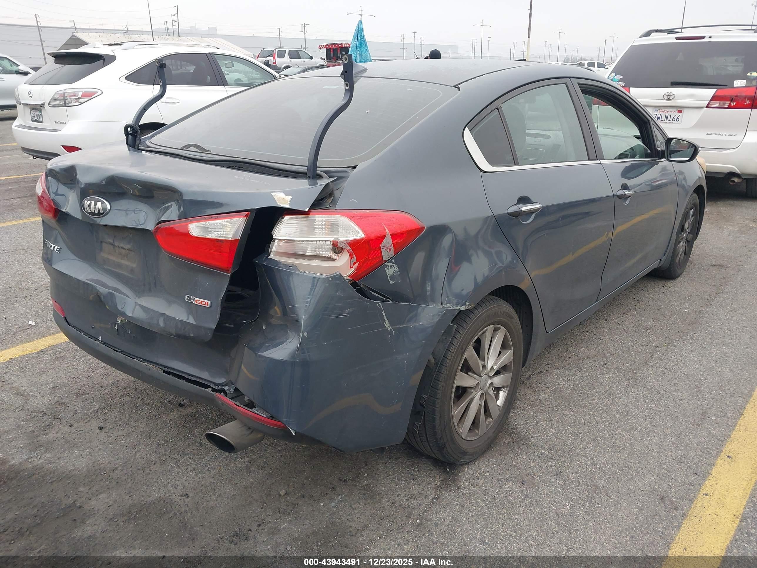 KIA FORTE image 4