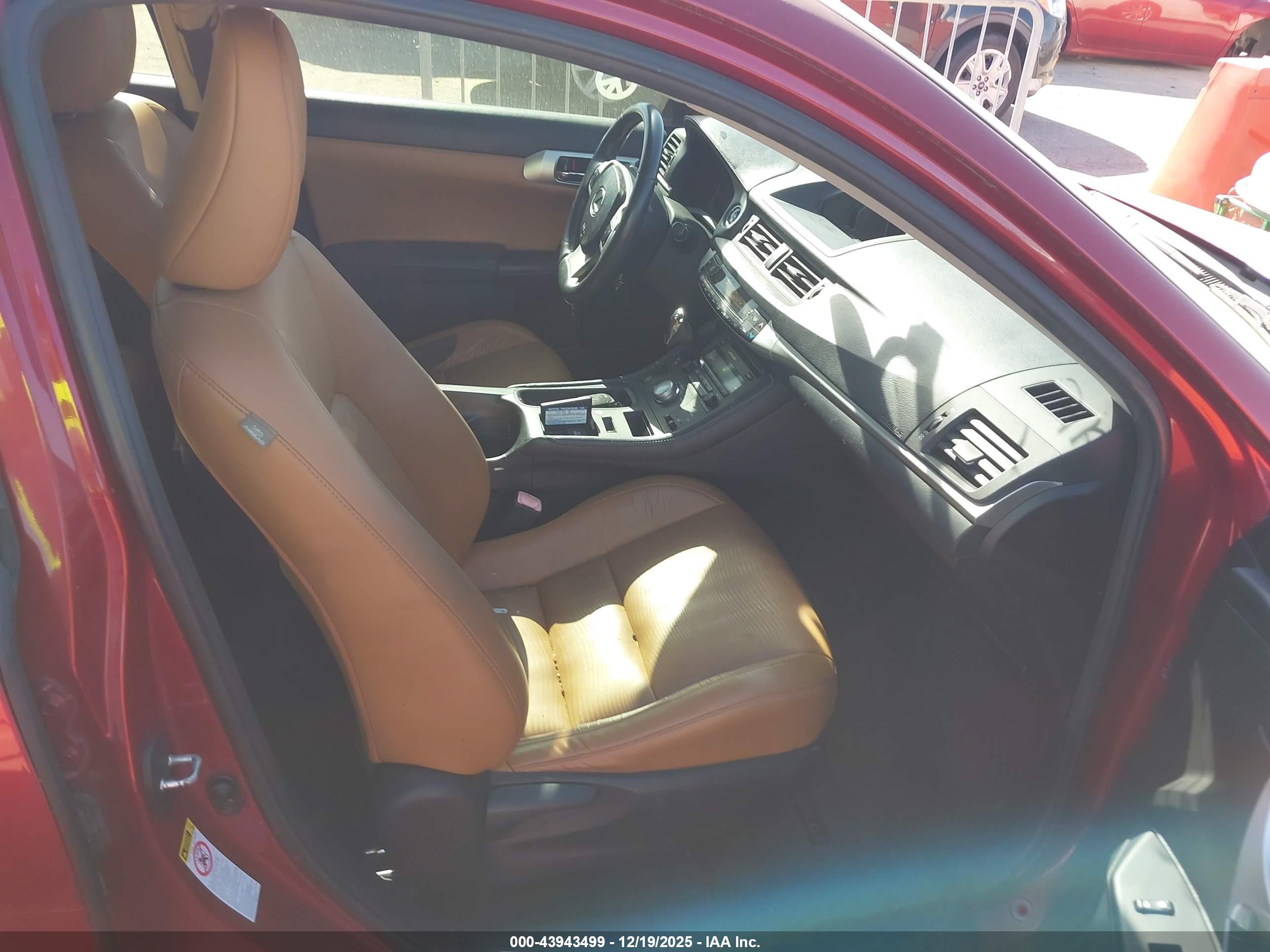 LEXUS CT image 5