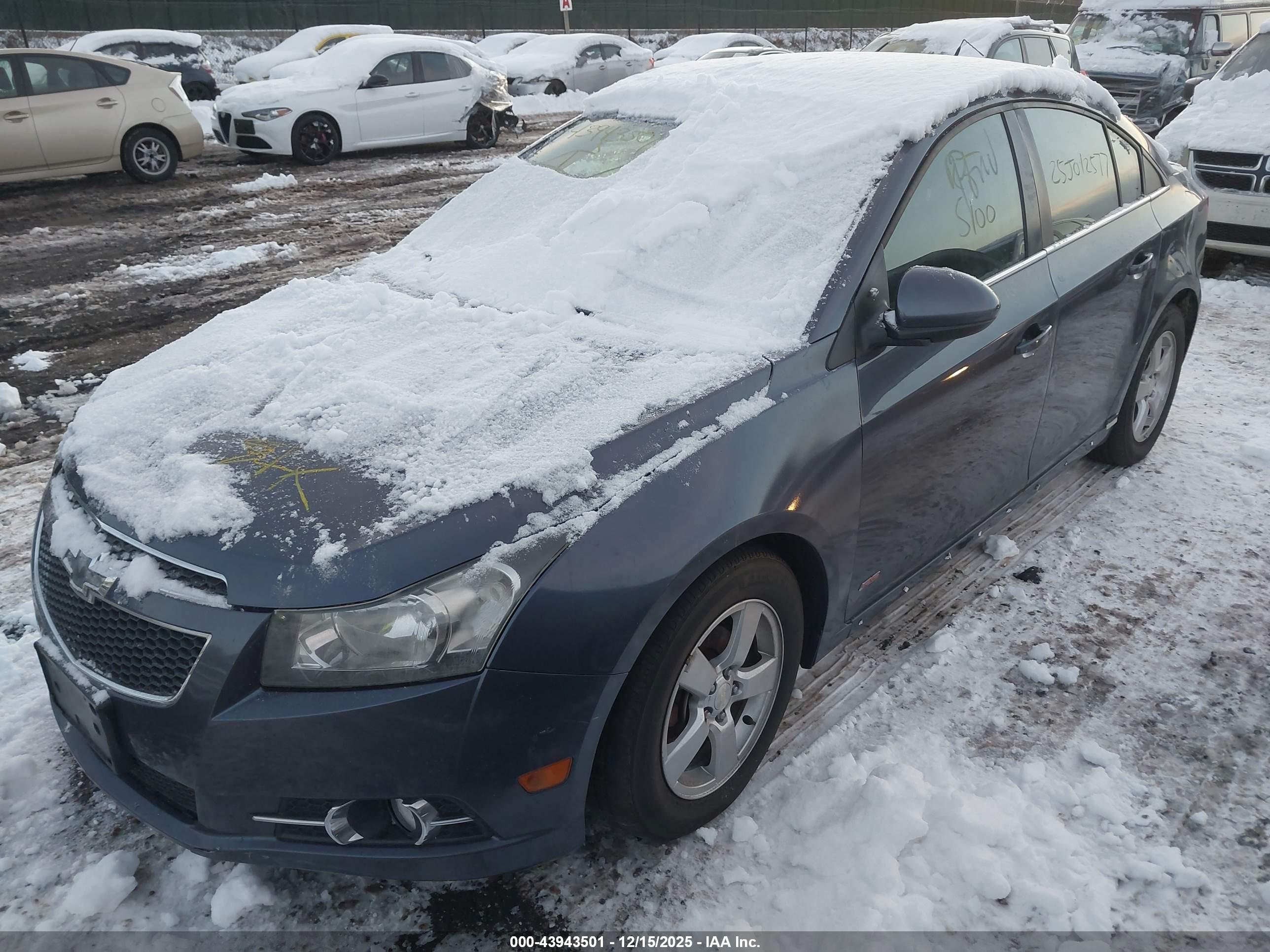 CHEVROLET CRUZE image 2