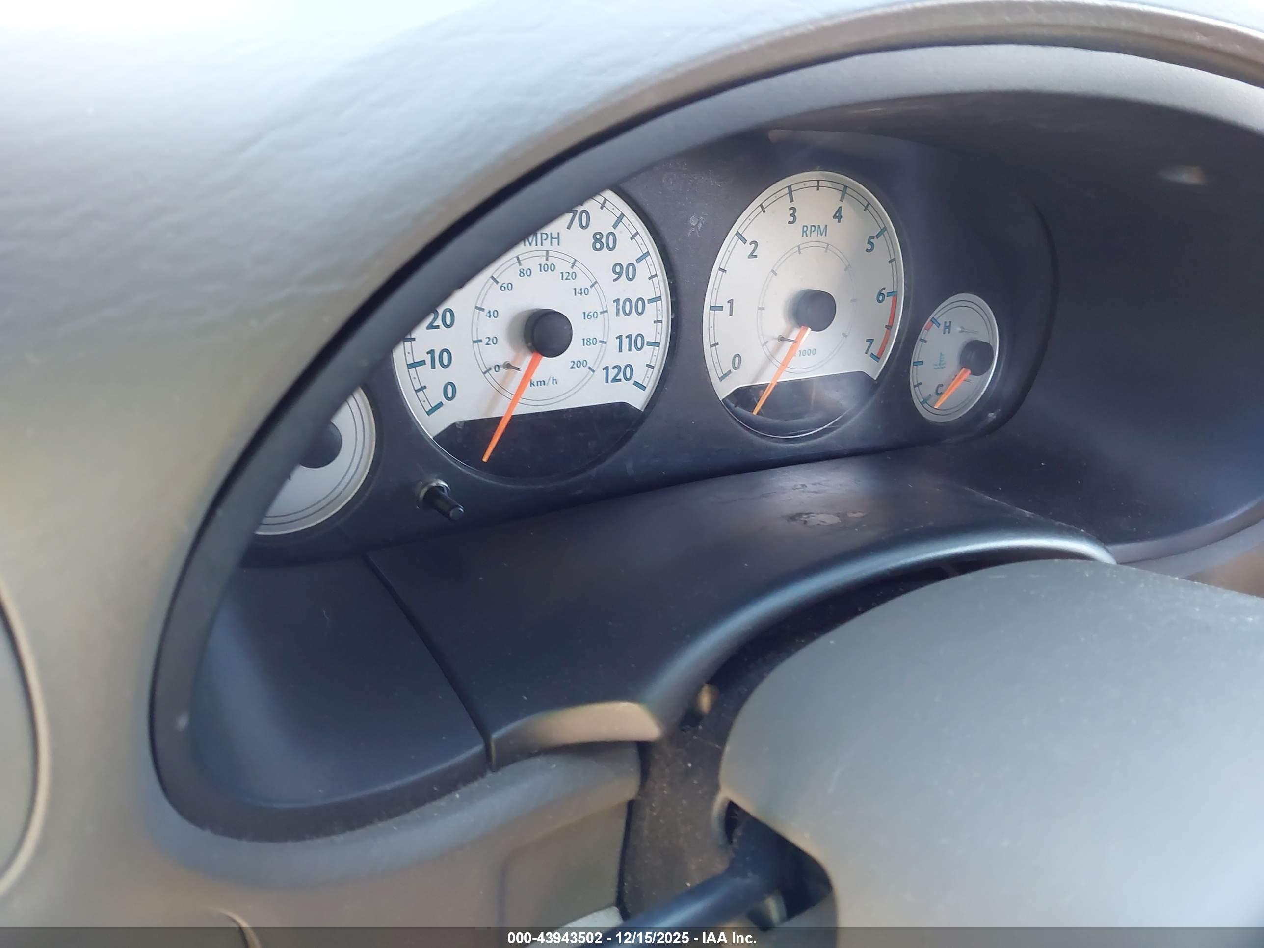 CHRYSLER TOWN image 7