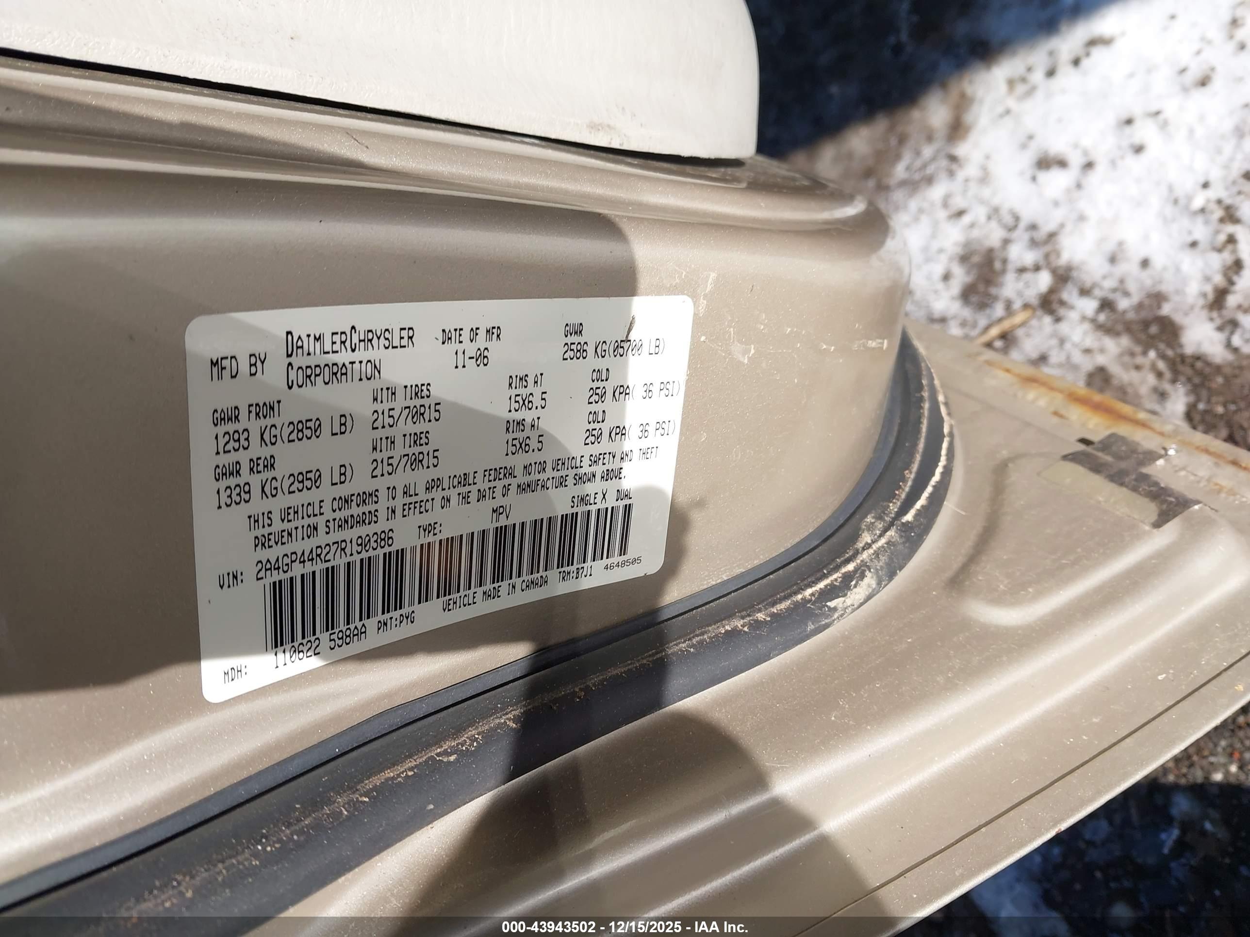 CHRYSLER TOWN image 9