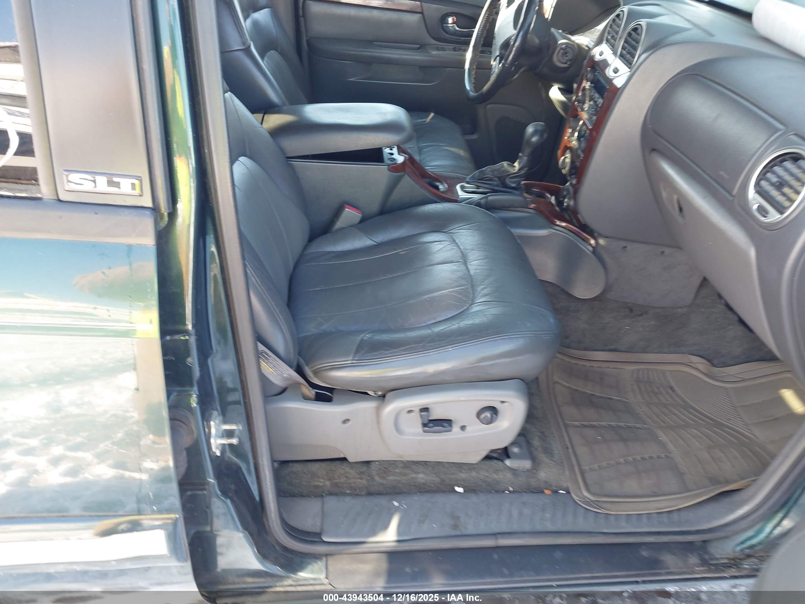 GMC ENVOY image 5