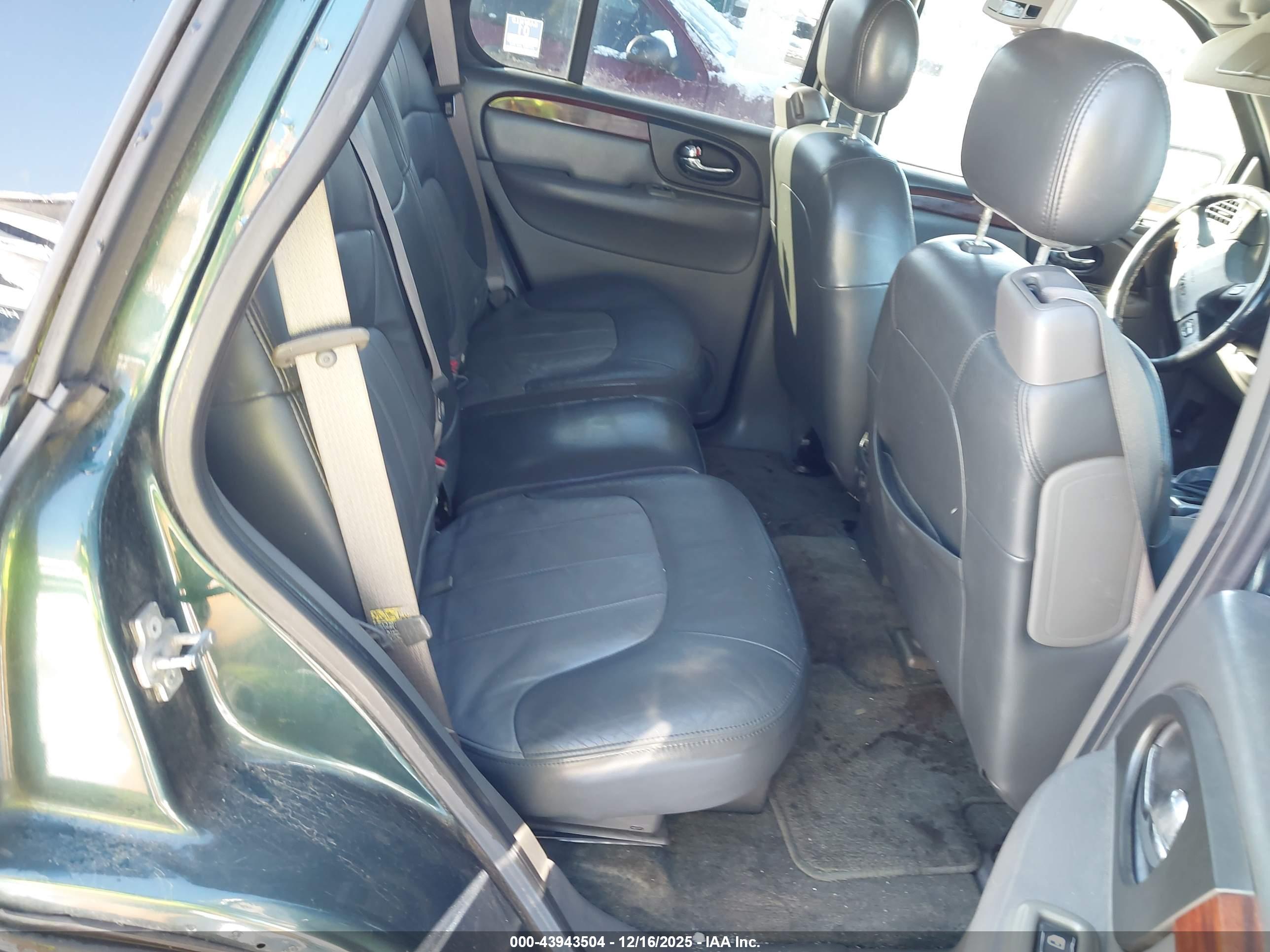 GMC ENVOY image 8
