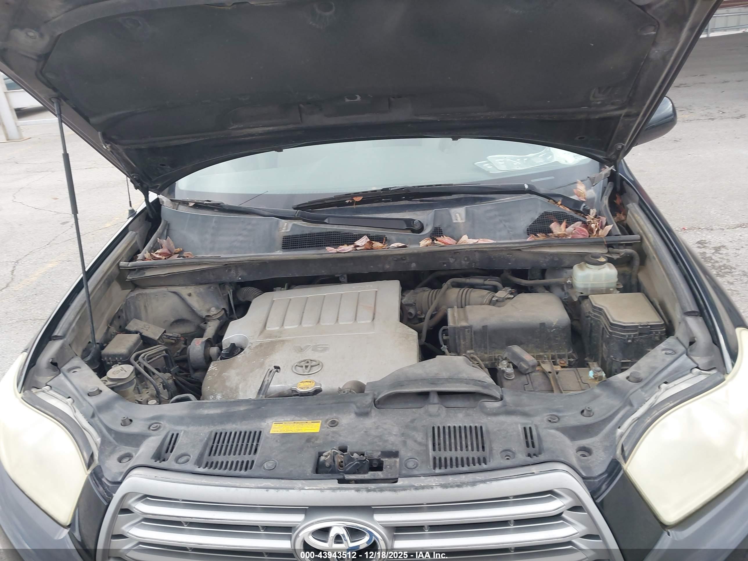 TOYOTA HIGHLANDER image 10