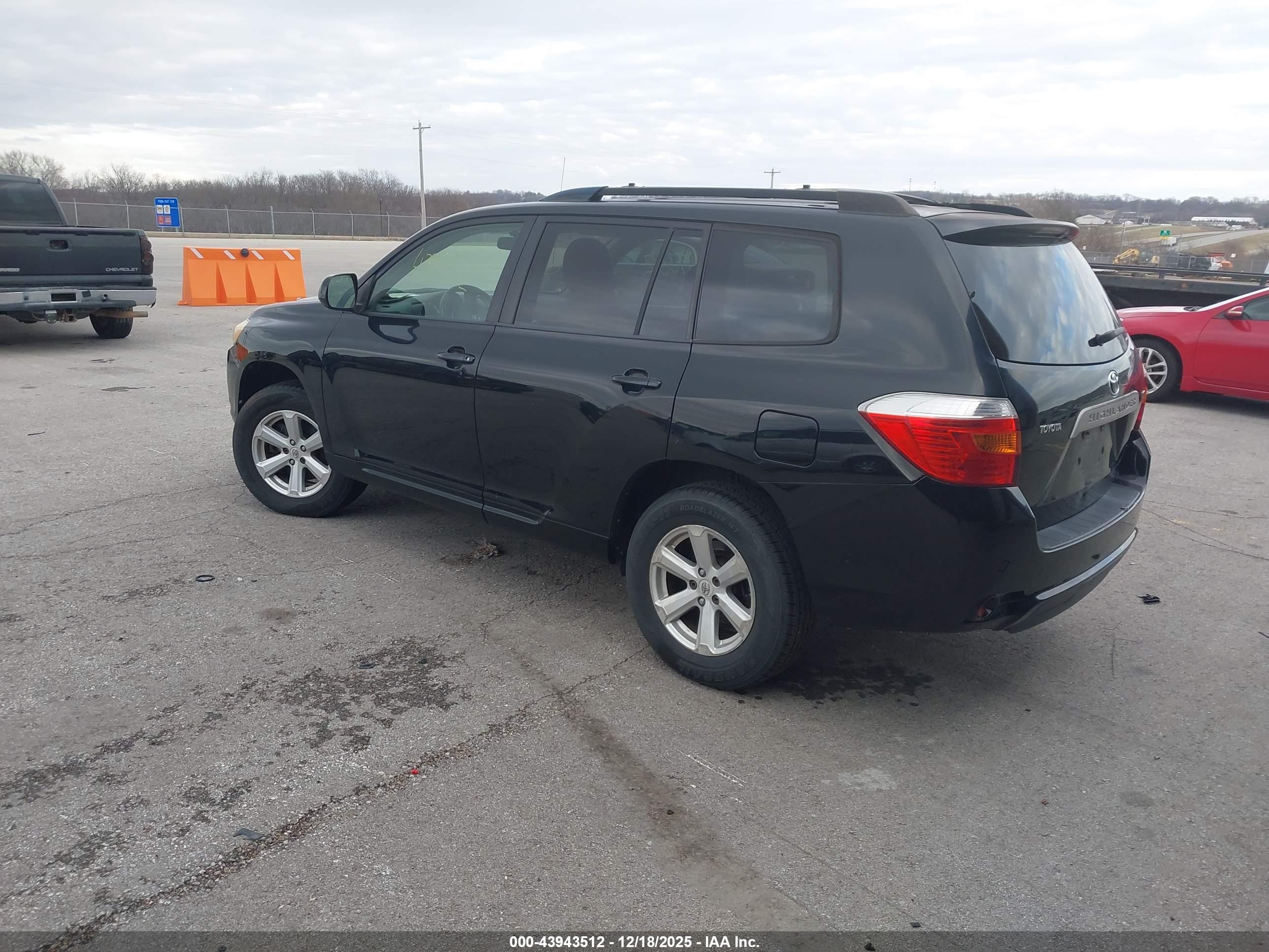 TOYOTA HIGHLANDER image 3