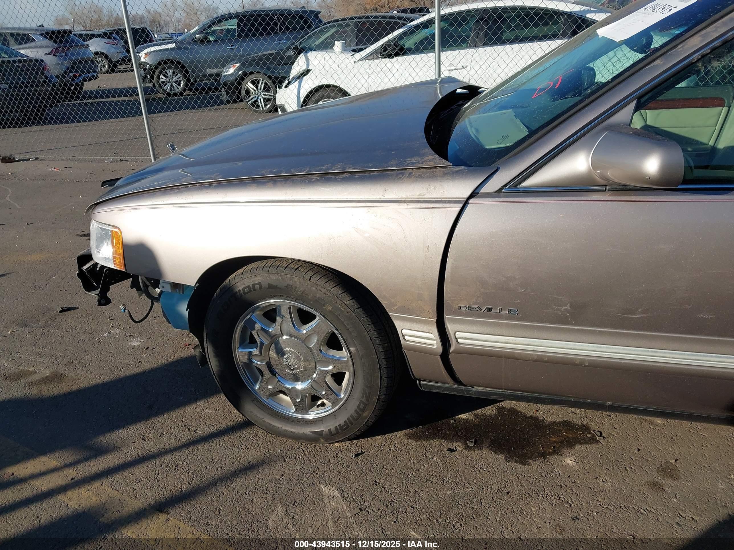 CADILLAC DEVILLE image 6