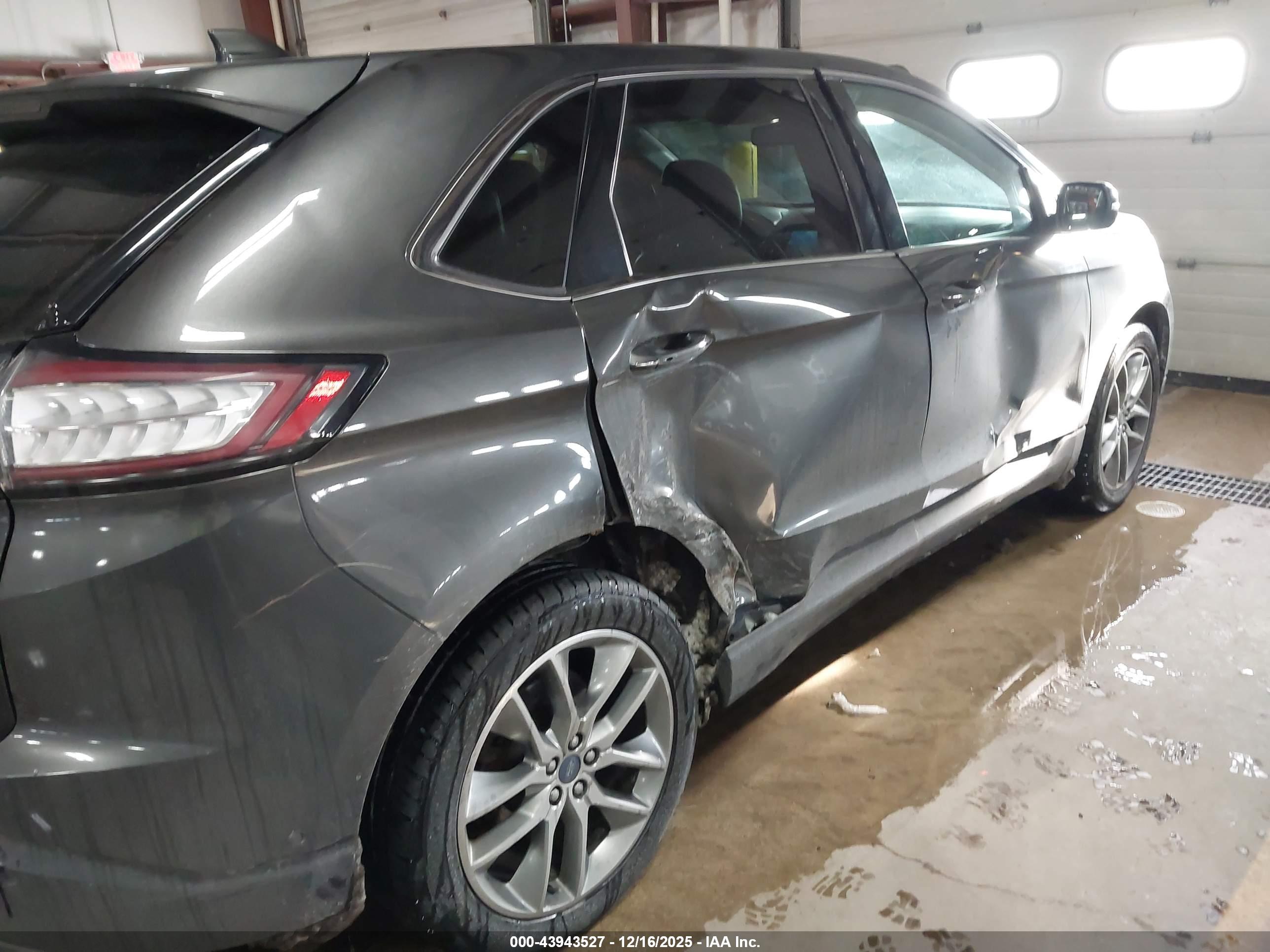 FORD EDGE image 6