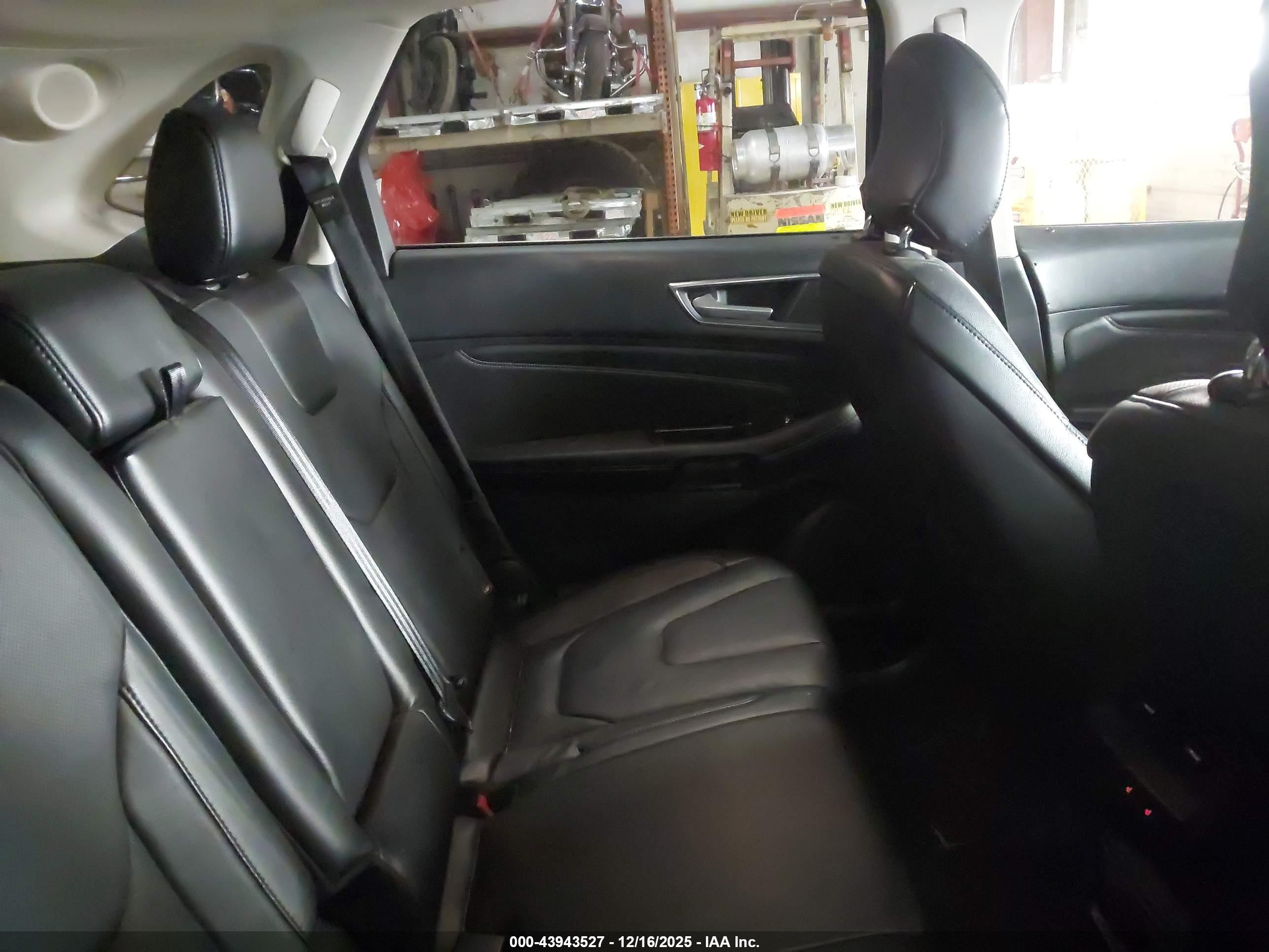 FORD EDGE image 8