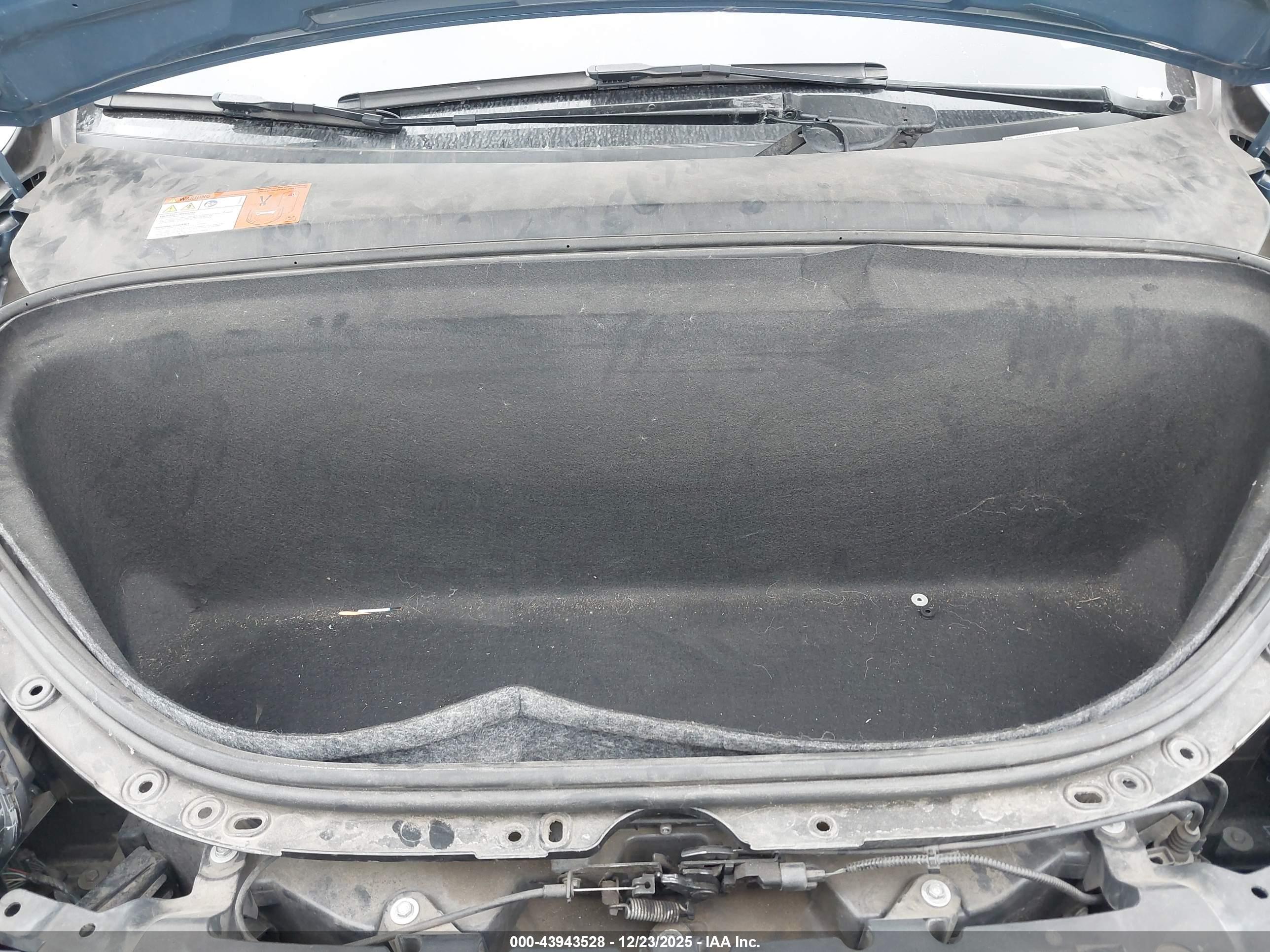 TESLA MODEL image 10