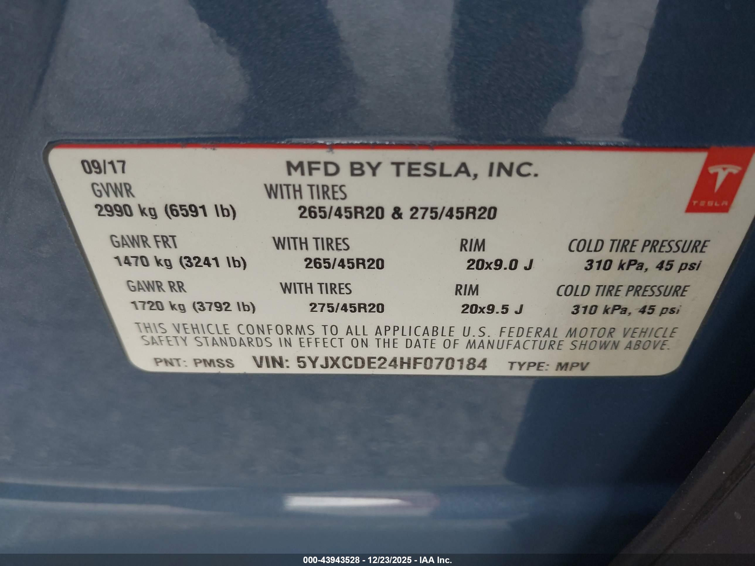 TESLA MODEL image 9