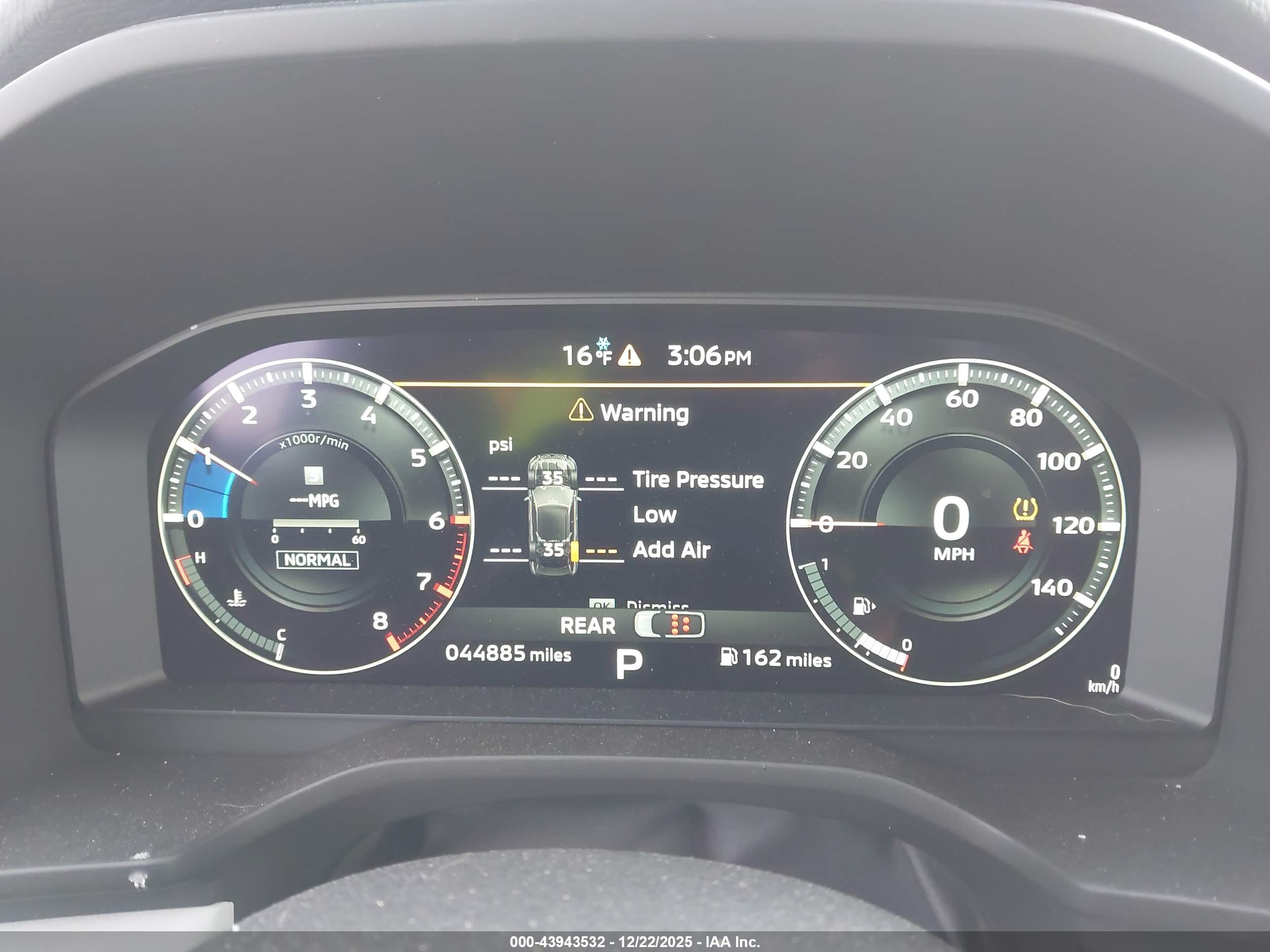 MITSUBISHI OUTLANDER image 7