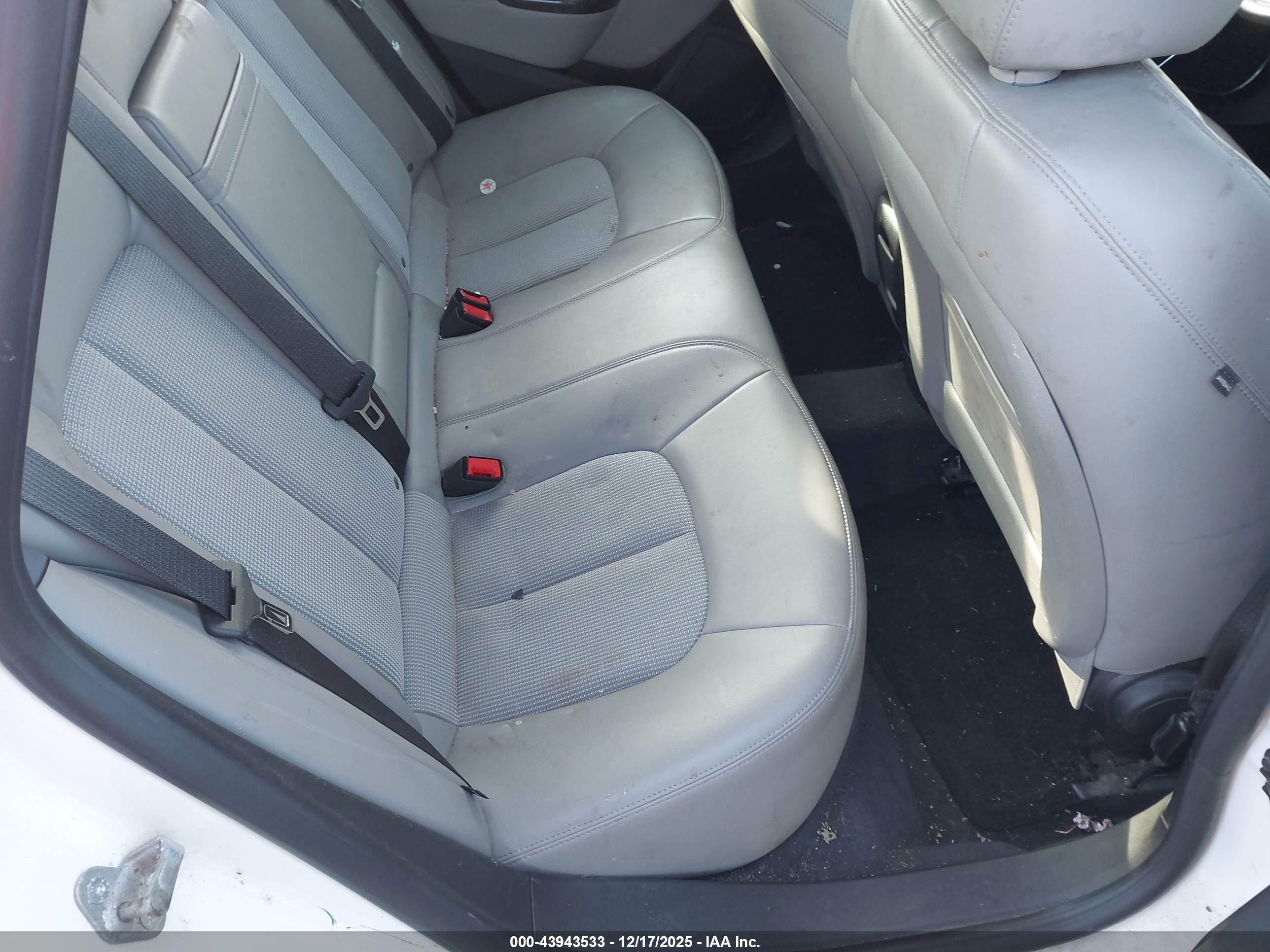 BUICK VERANO image 8