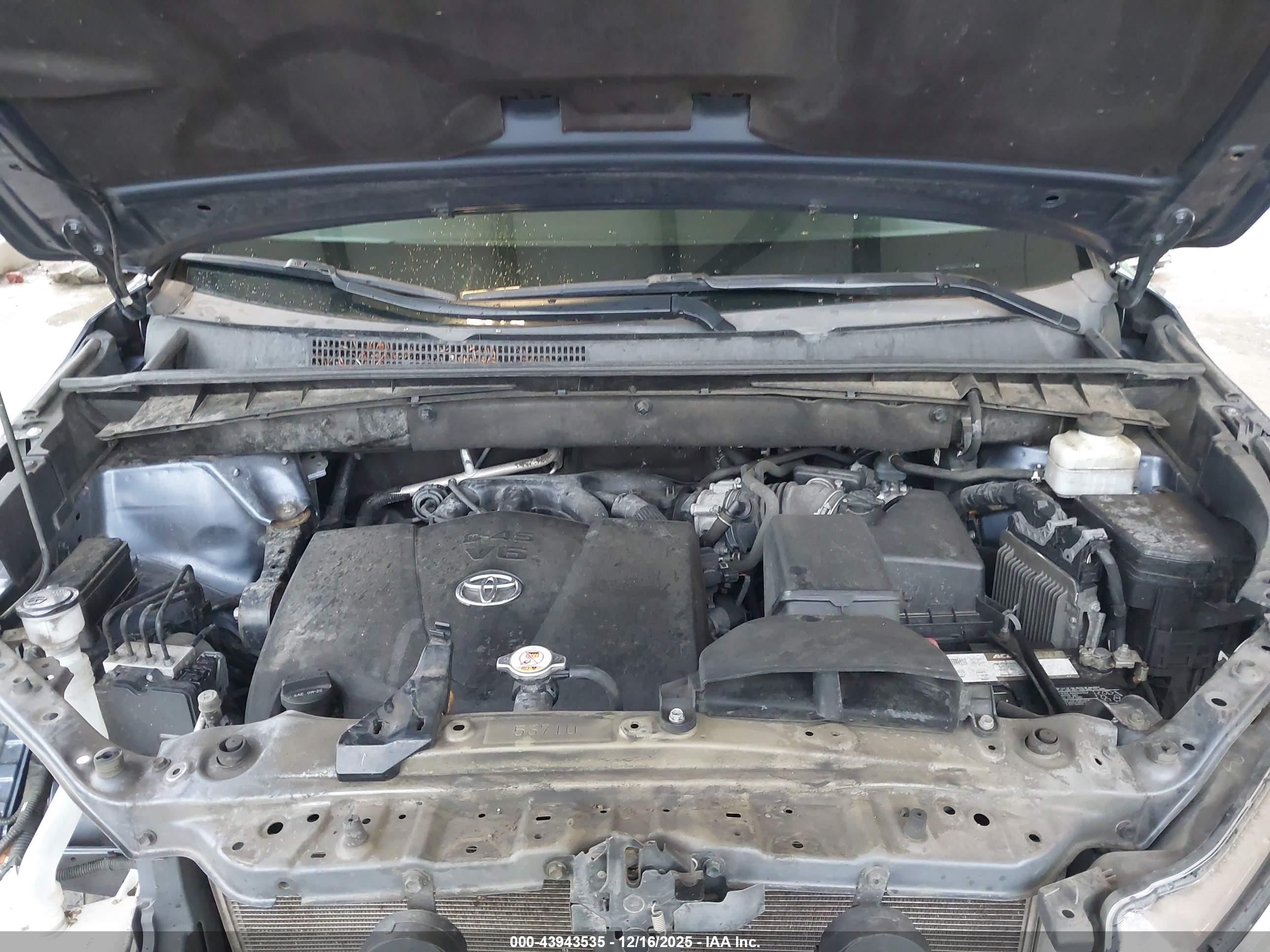 TOYOTA HIGHLANDER image 10