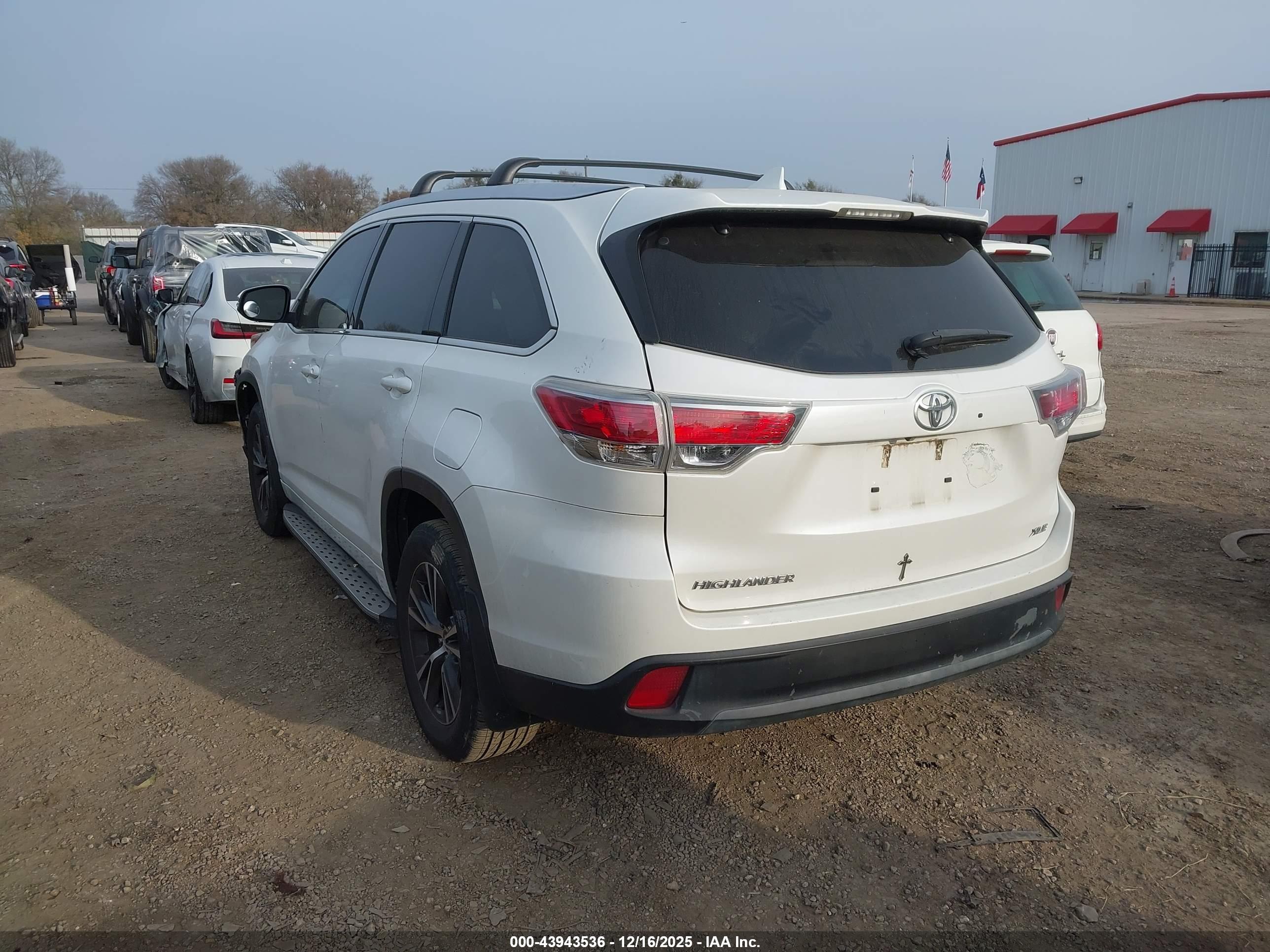 TOYOTA HIGHLANDER image 3