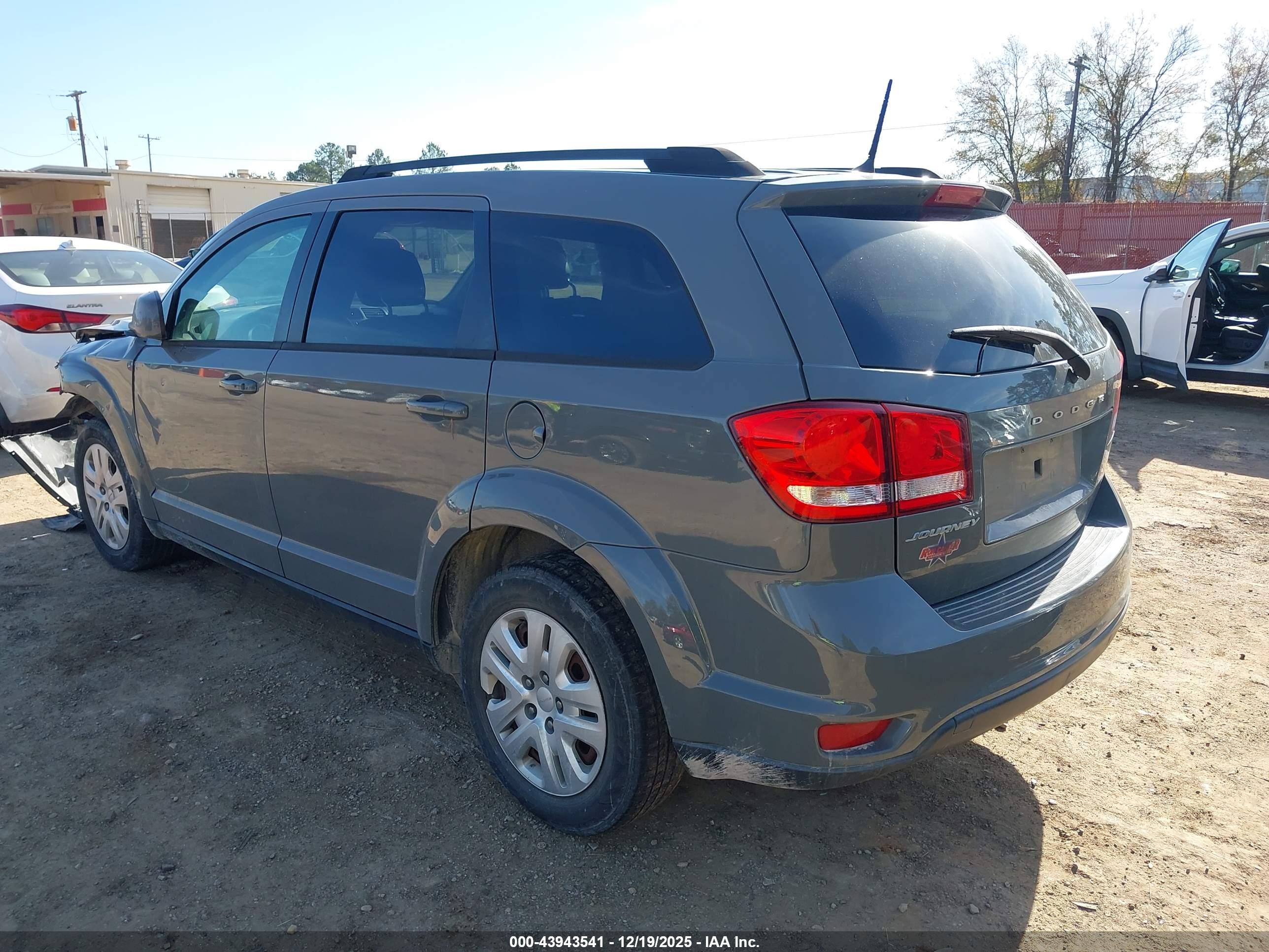 DODGE JOURNEY image 3