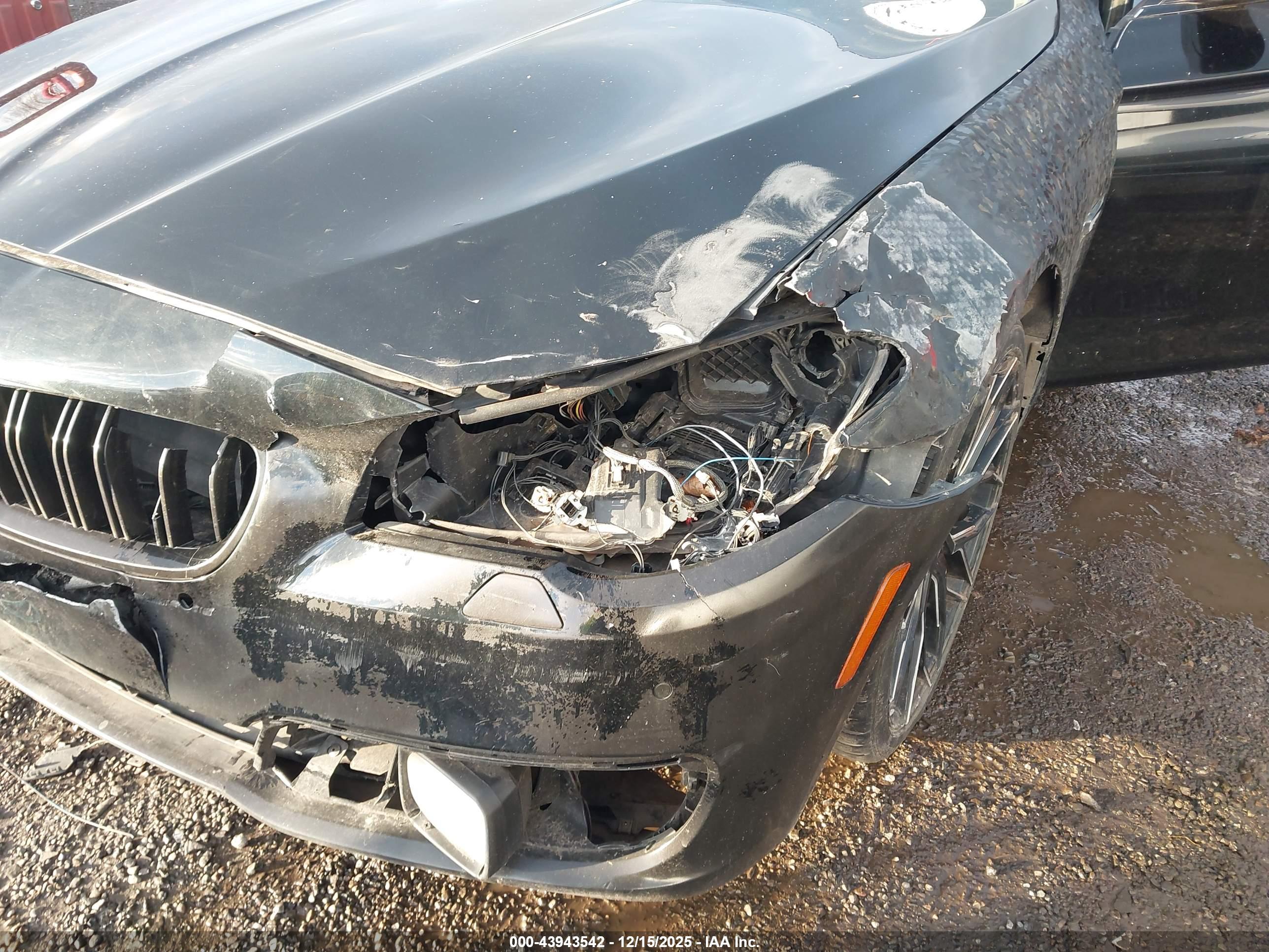 BMW 528I image 6