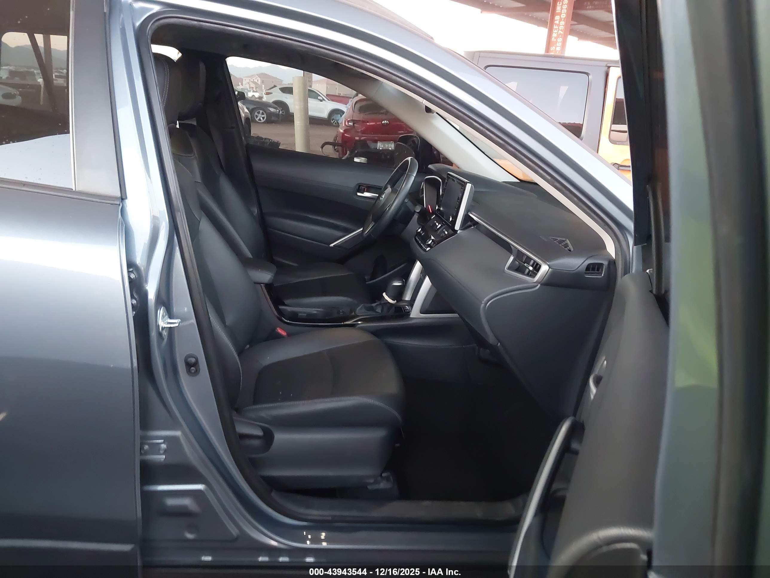 TOYOTA COROLLA image 5