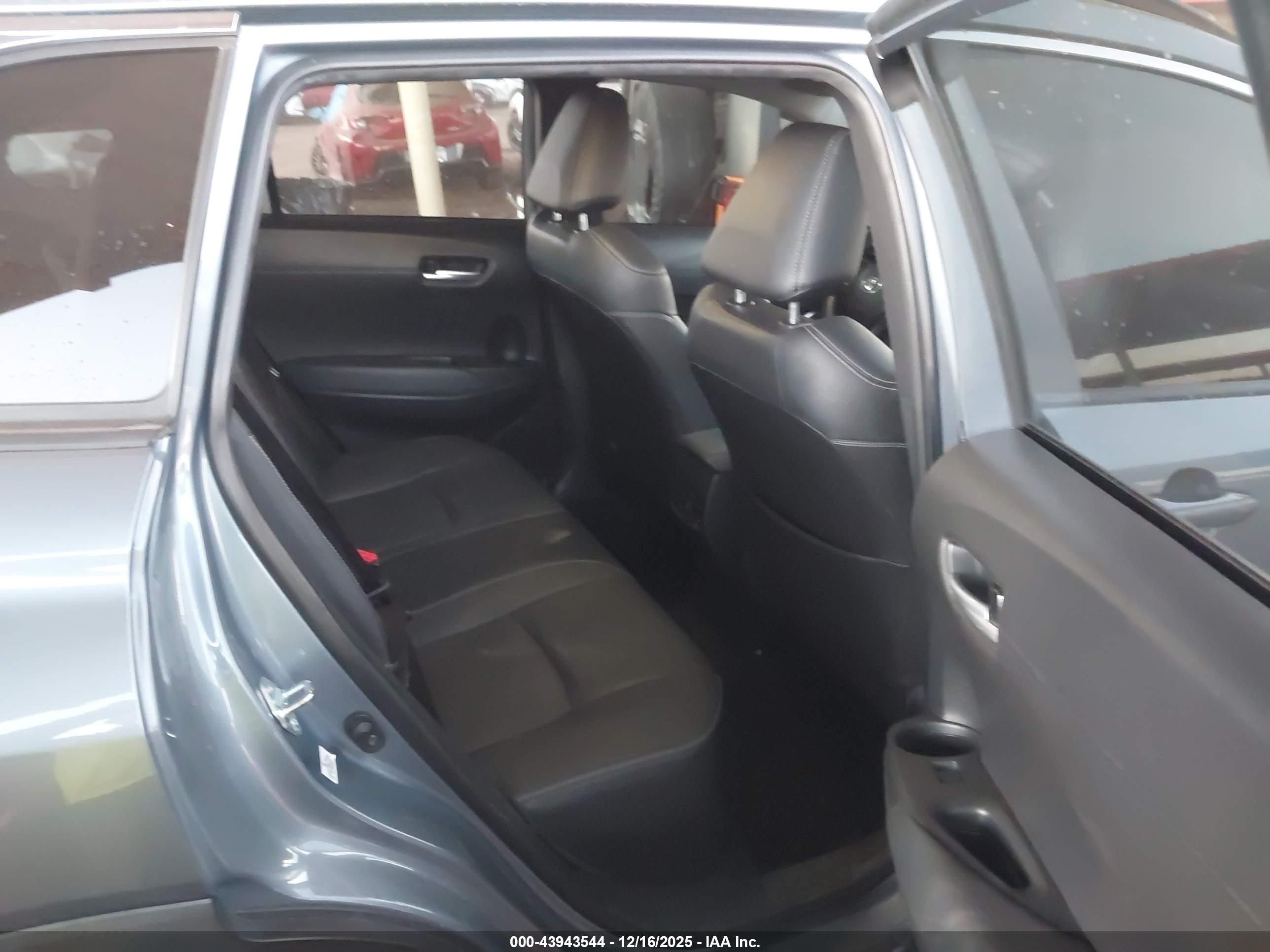 TOYOTA COROLLA image 8