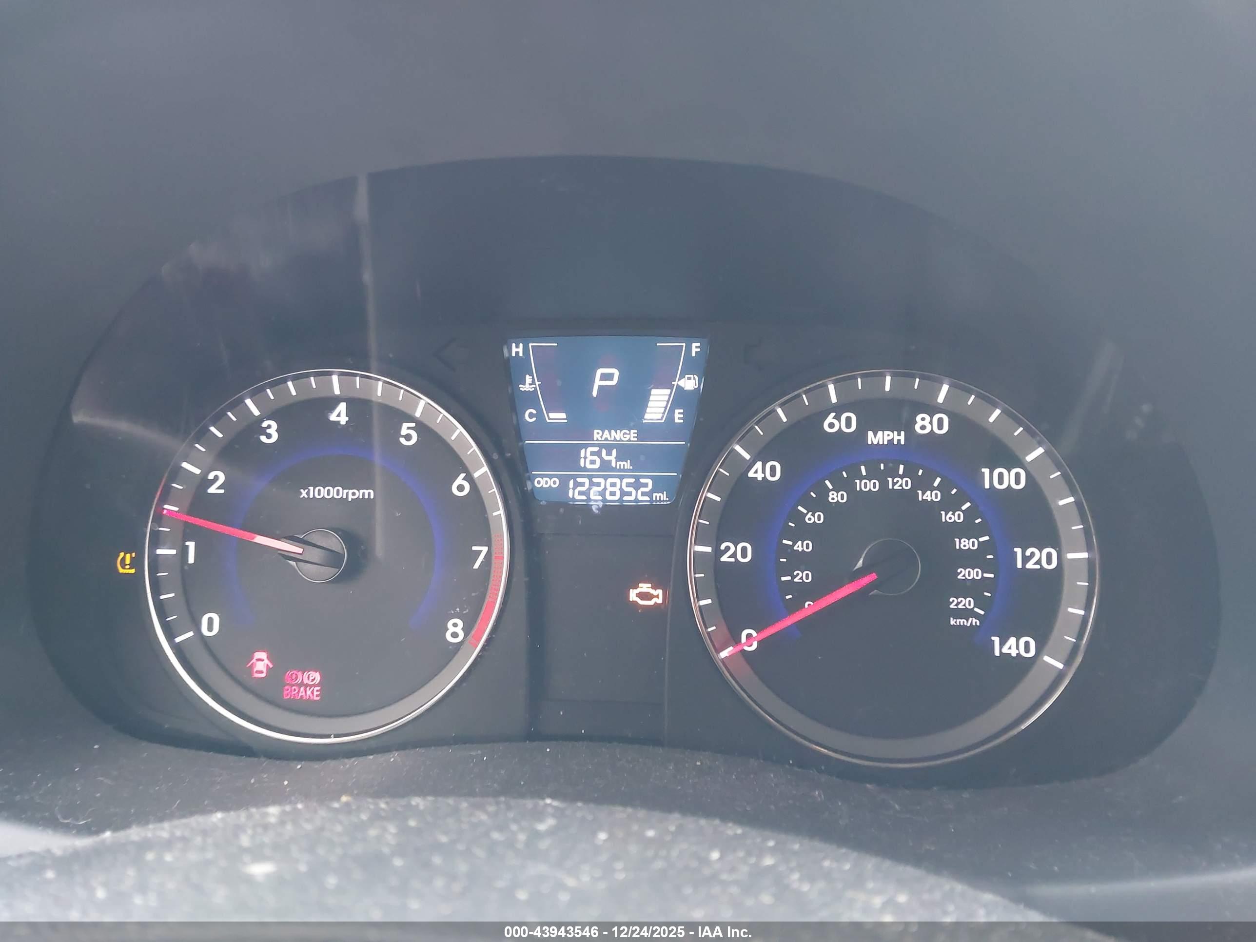 HYUNDAI ACCENT image 7