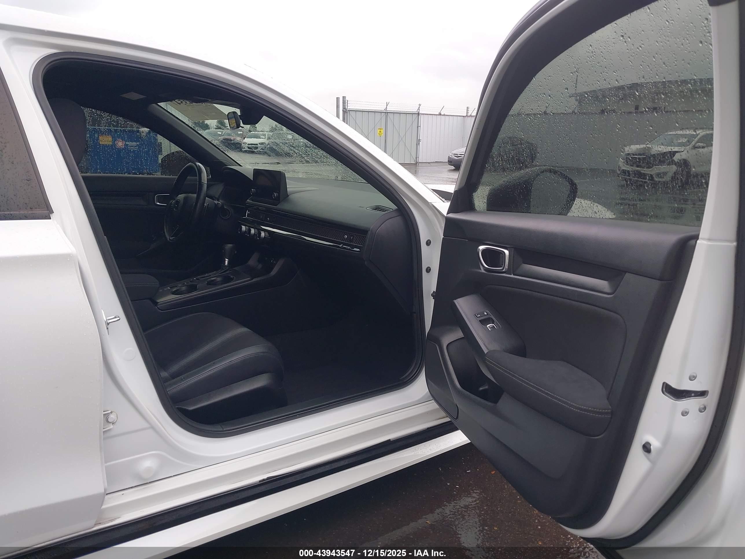HONDA CIVIC image 5