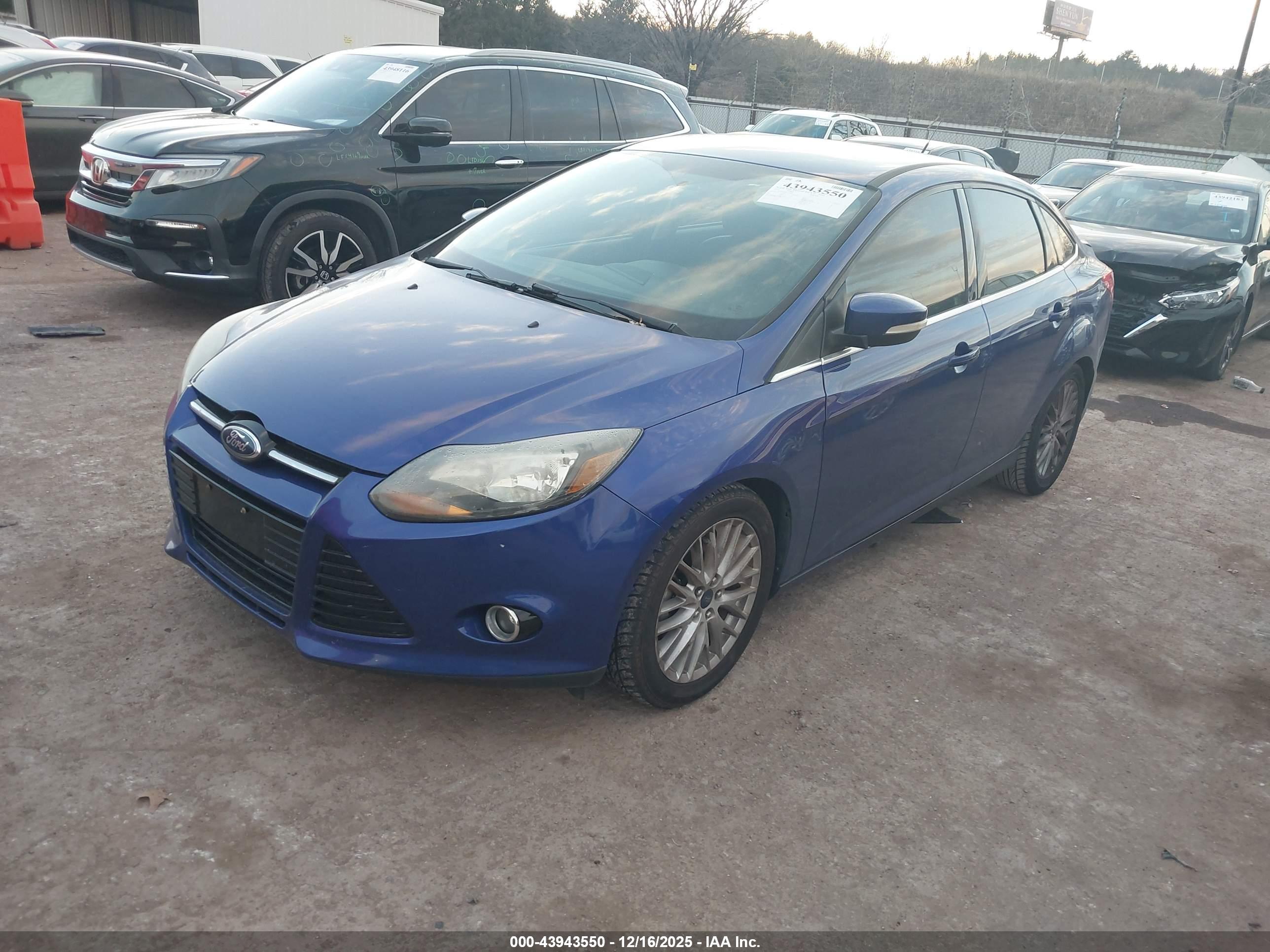 FORD FOCUS image 2