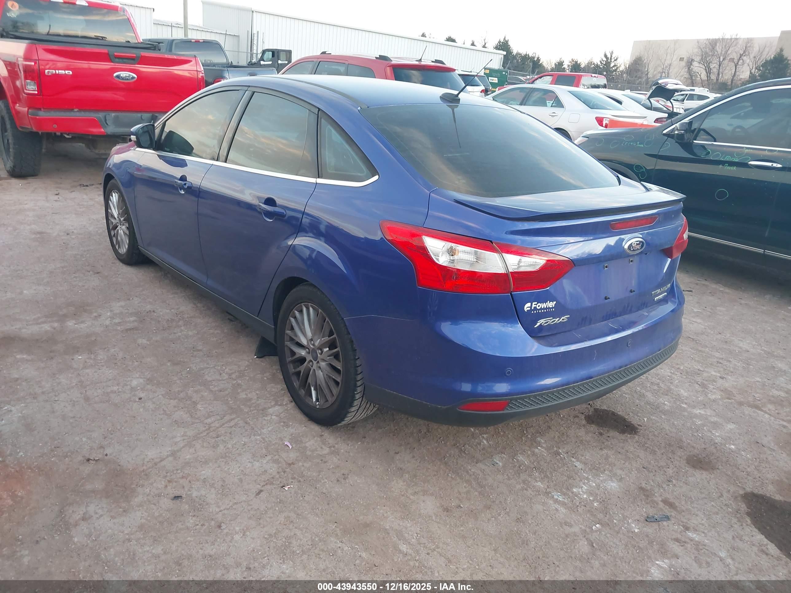 FORD FOCUS image 3