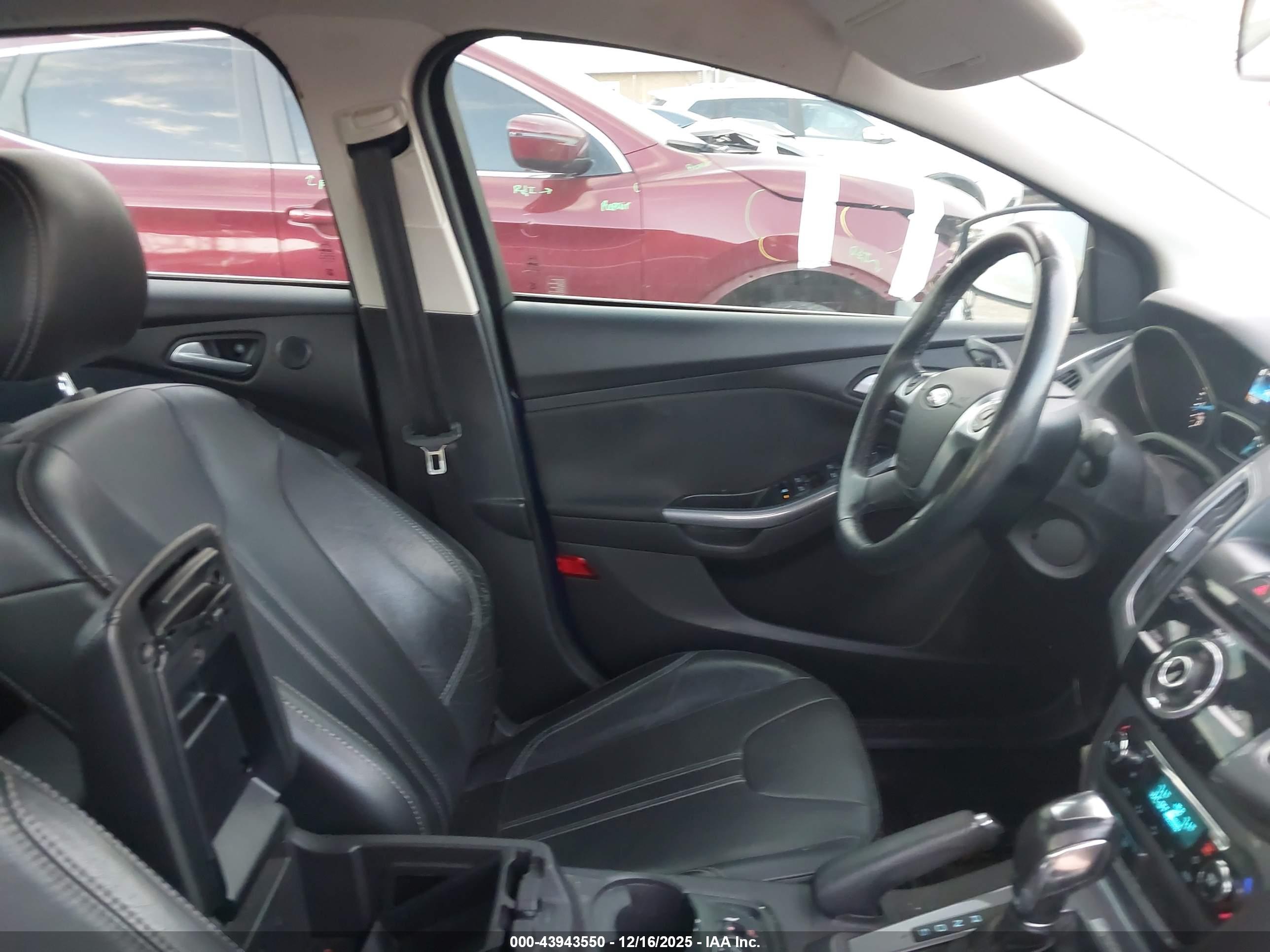 FORD FOCUS image 5