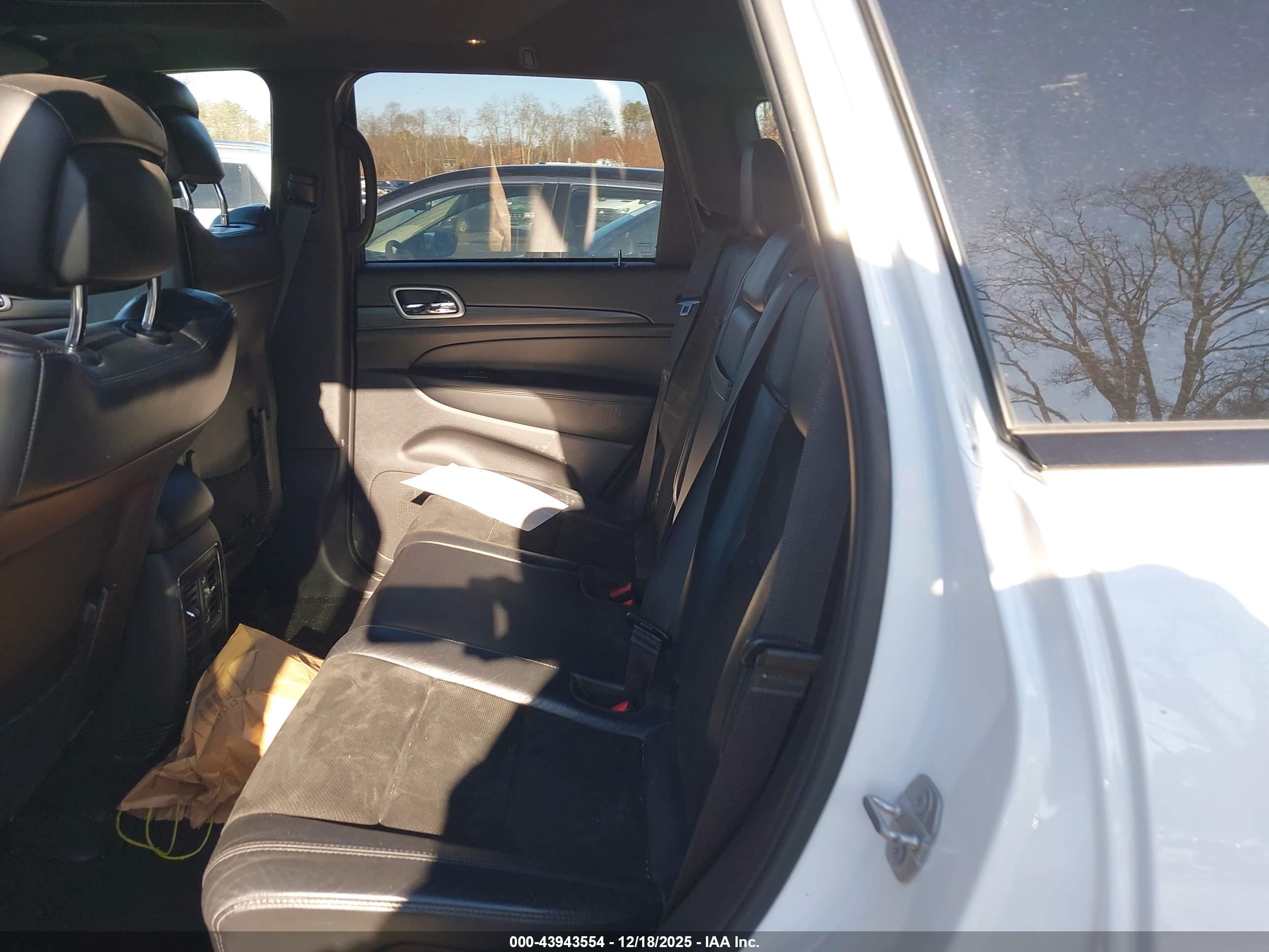 JEEP GRAND image 8